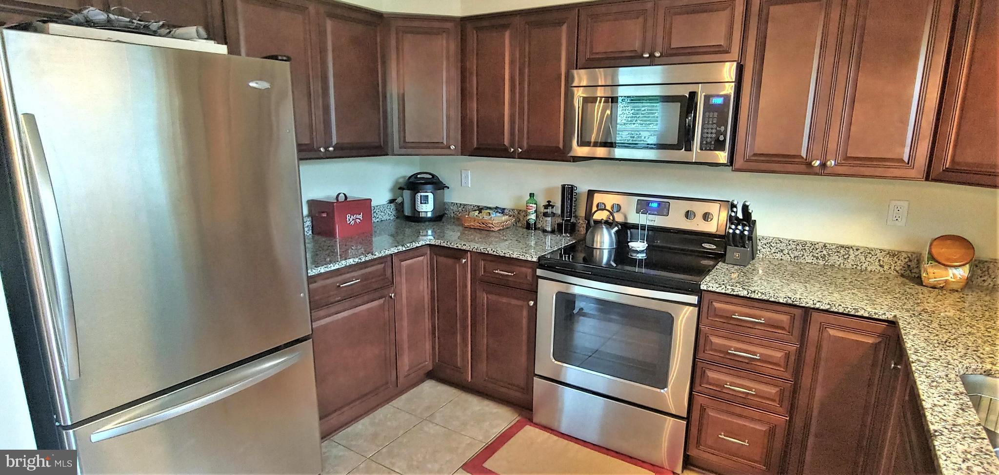 GRANTWOOD ACRES - Residential