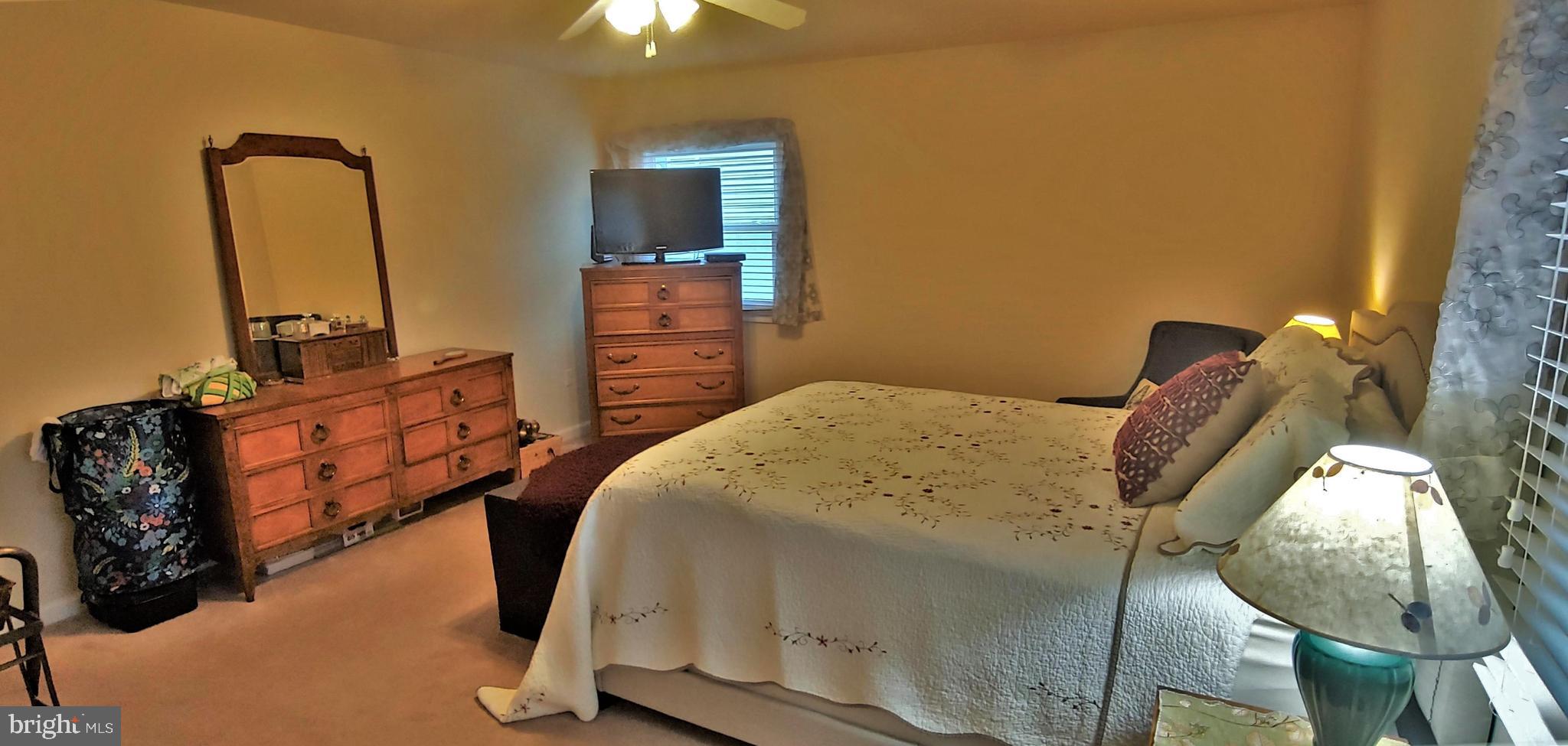 GRANTWOOD ACRES - Residential