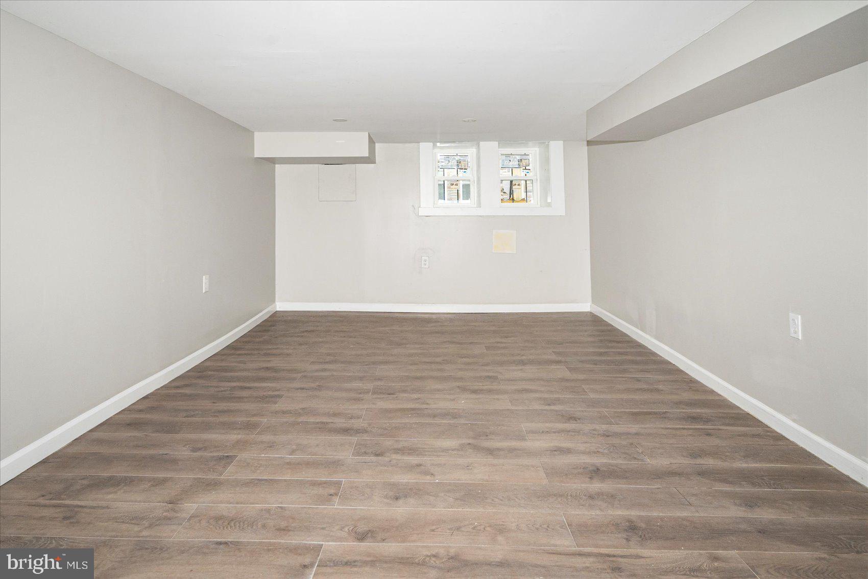 BROADWAY EAST - Residential