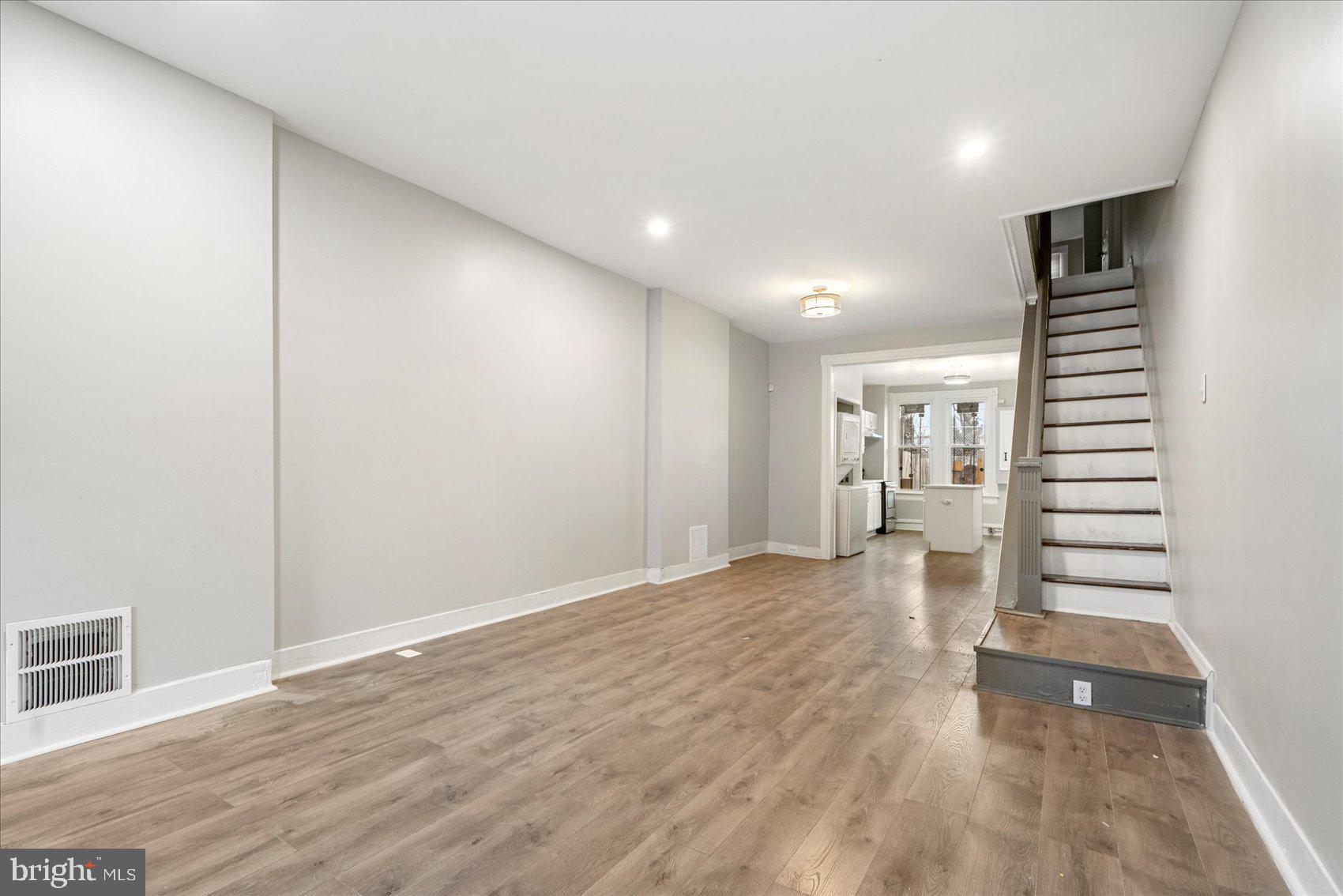 BROADWAY EAST - Residential