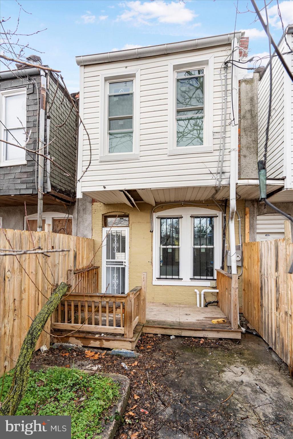 BROADWAY EAST - Residential