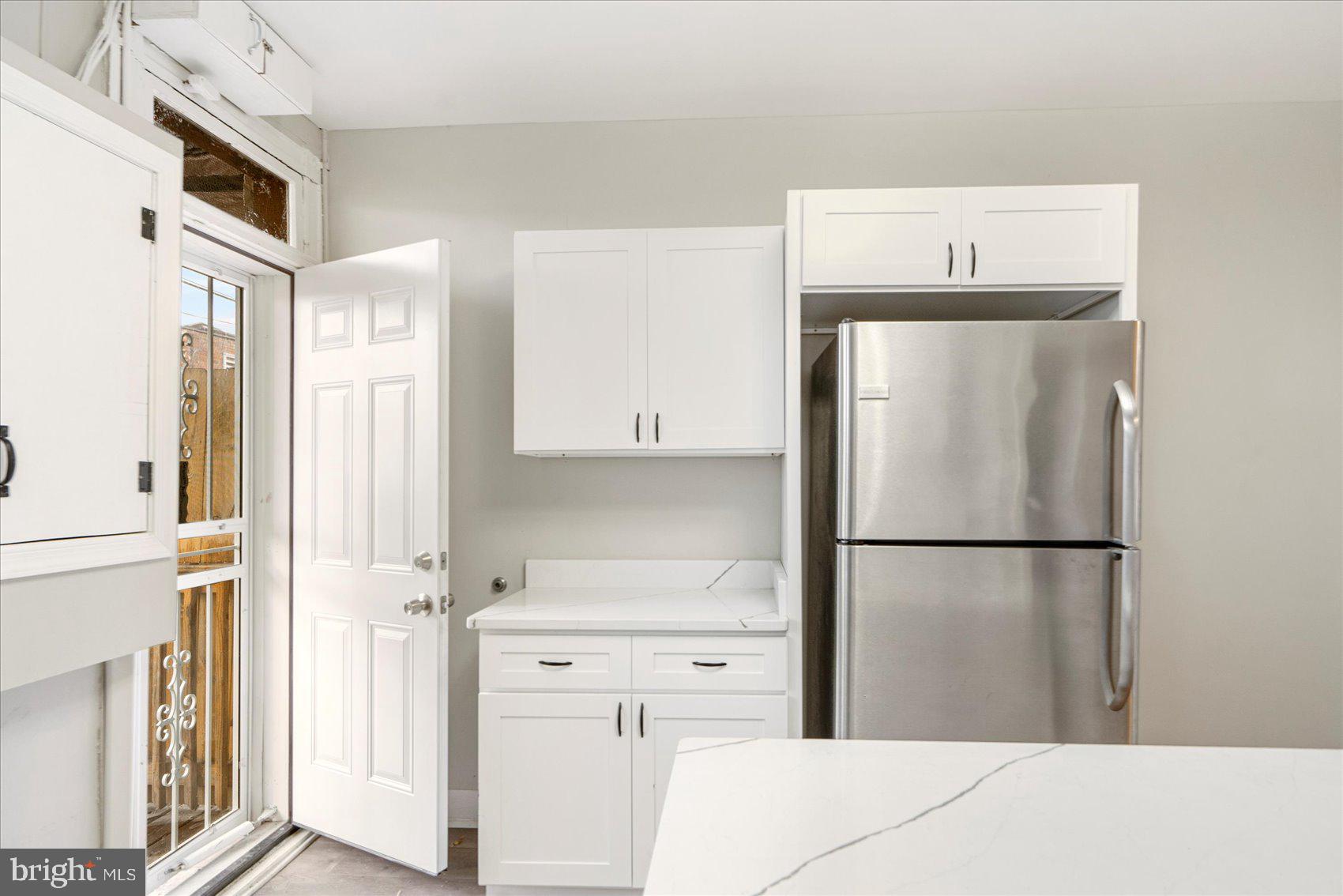 BROADWAY EAST - Residential