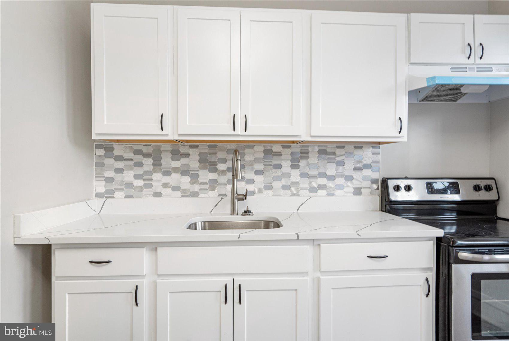 BROADWAY EAST - Residential