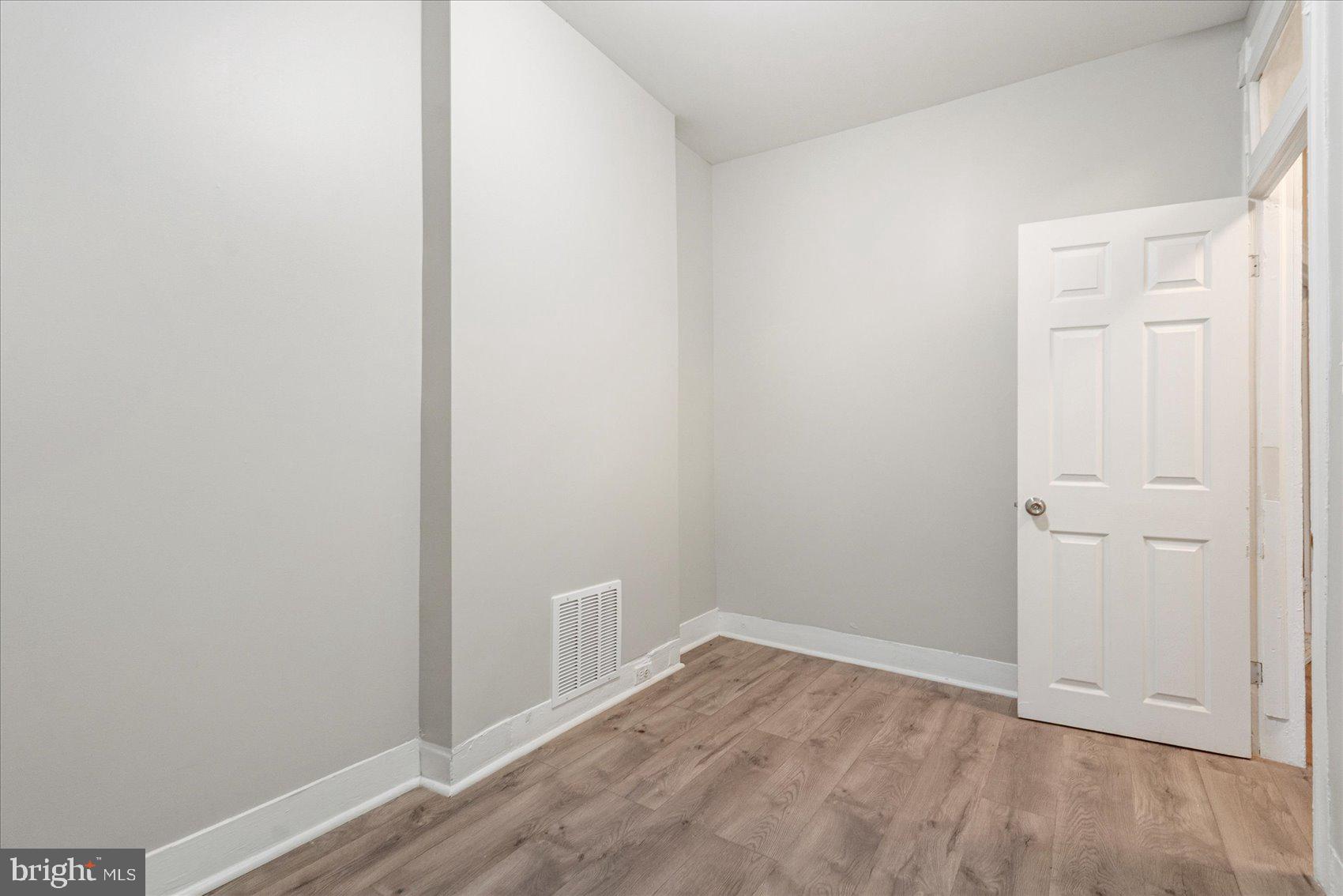 BROADWAY EAST - Residential