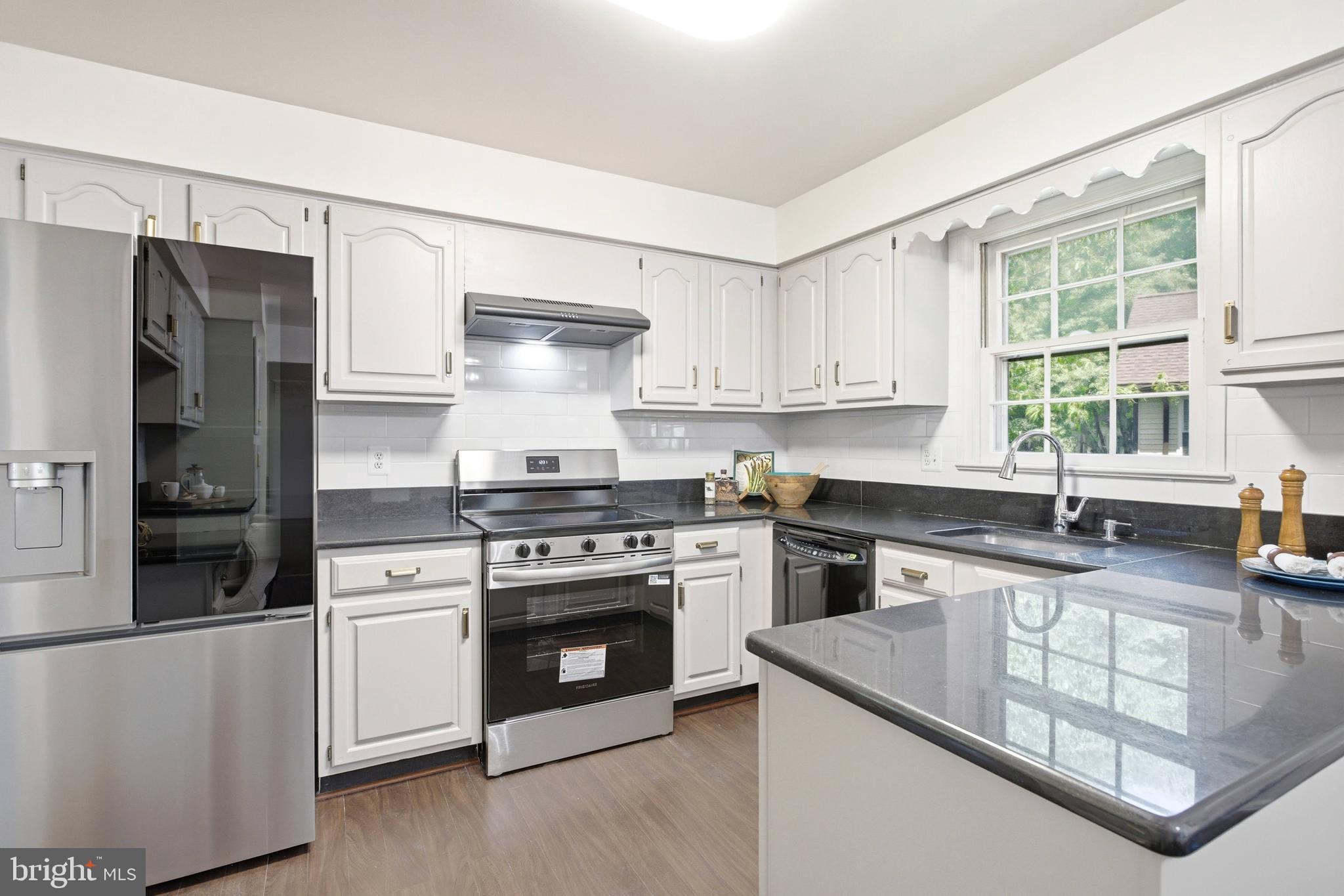 GLENWOOD MANOR - Residential