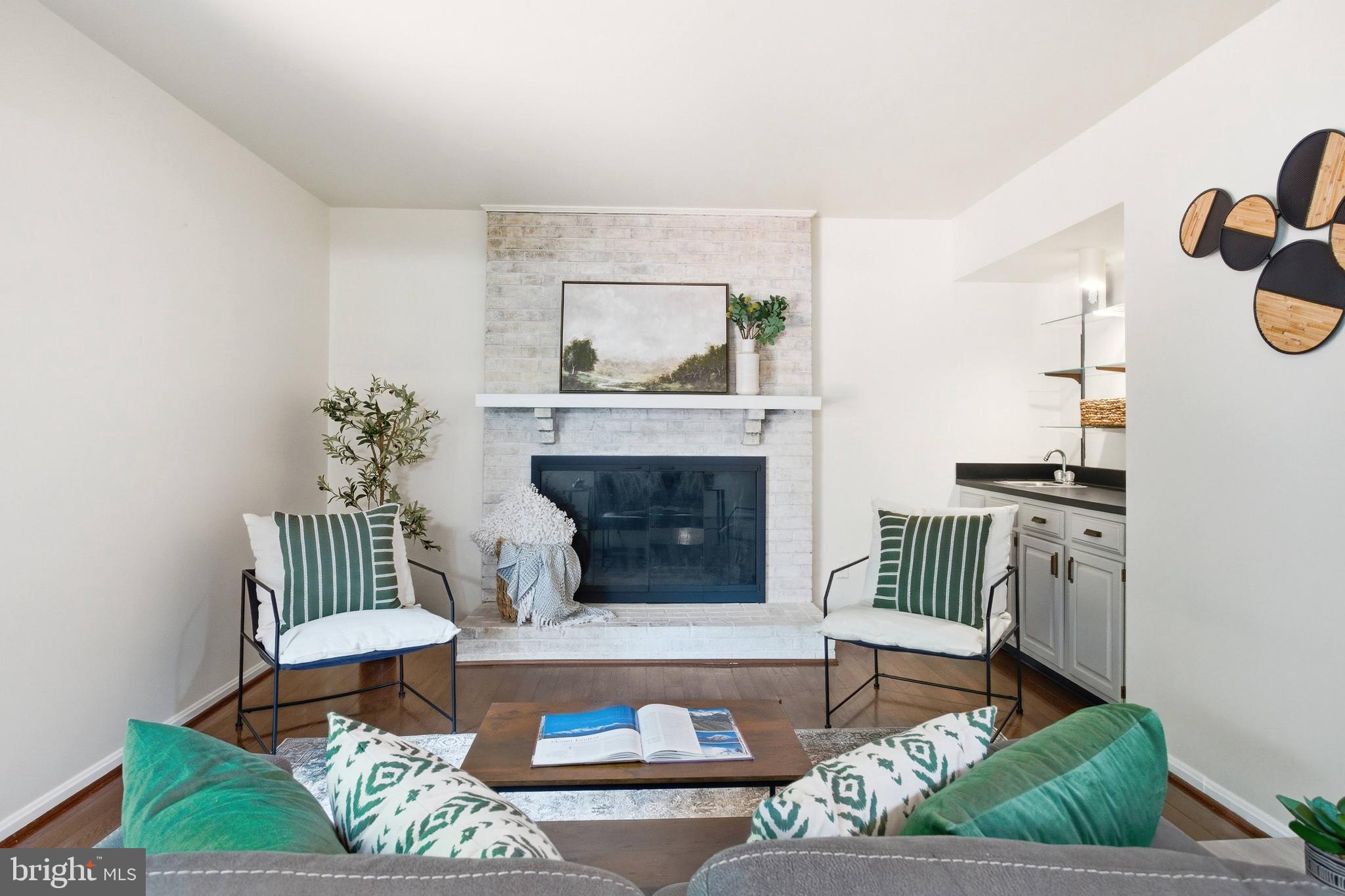 9202 DOROTHY LANE
