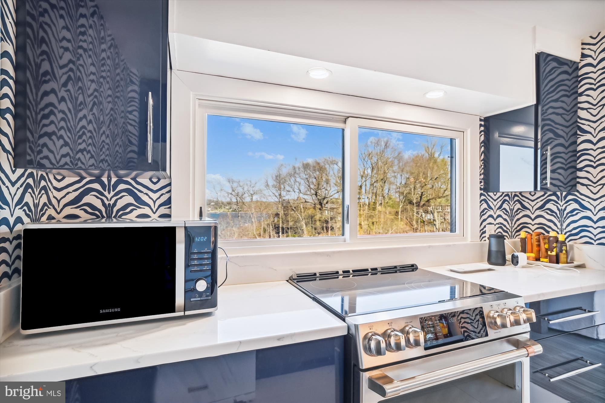 SHERWOOD FOREST - Residential