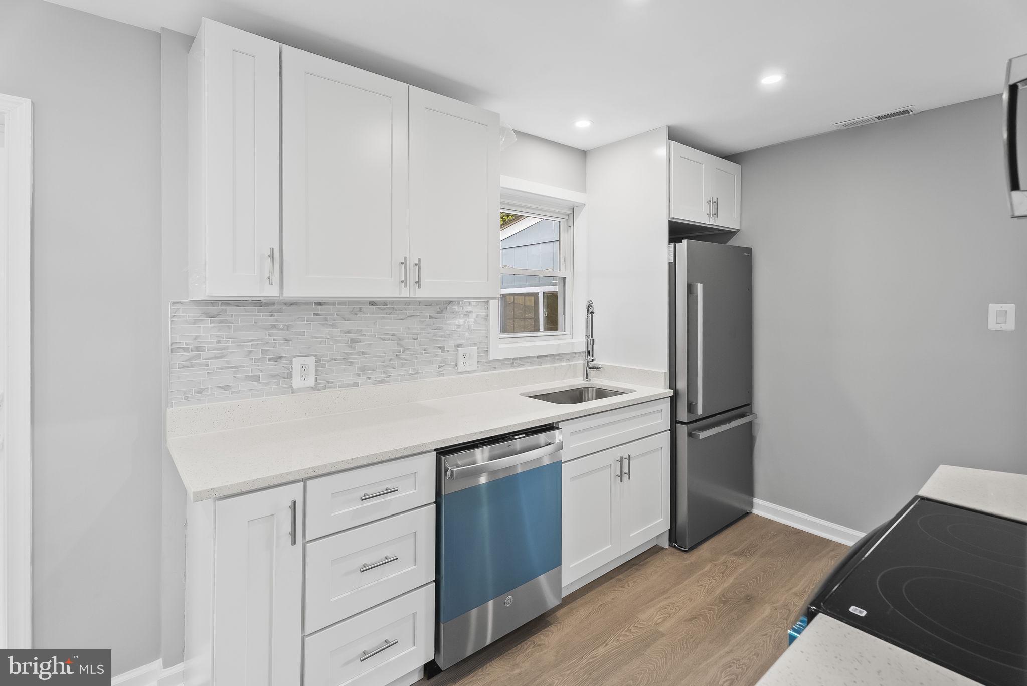 BROOK HILLS ESTATE - Residential Lease