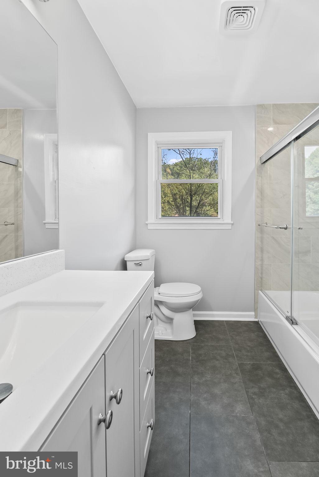 BROOK HILLS ESTATE - Residential Lease