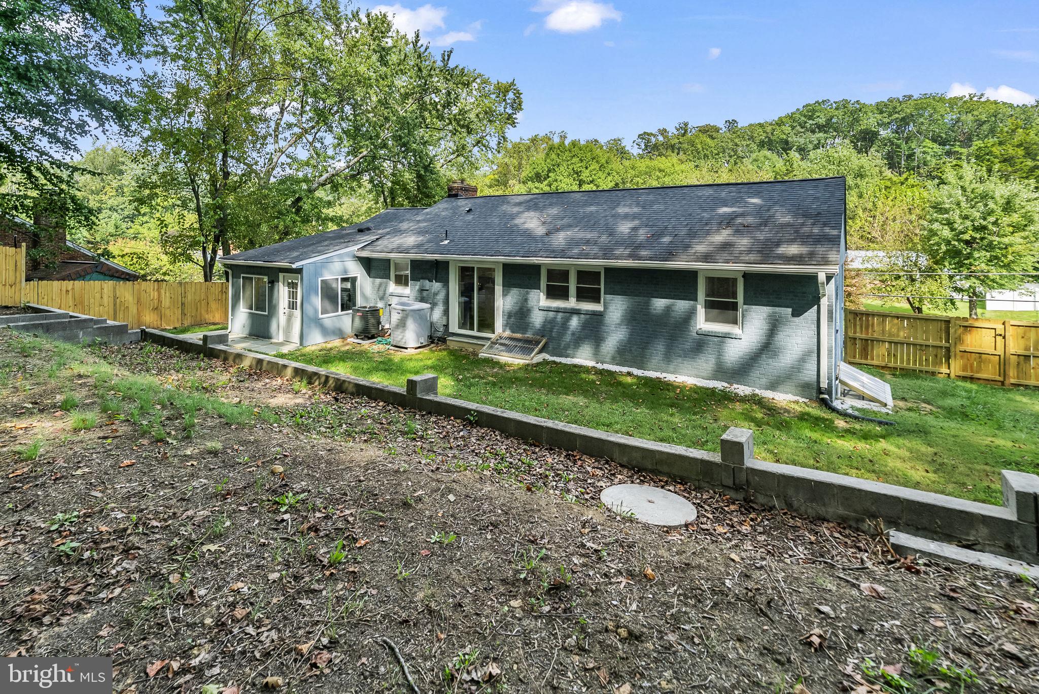 BROOK HILLS ESTATE - Residential Lease