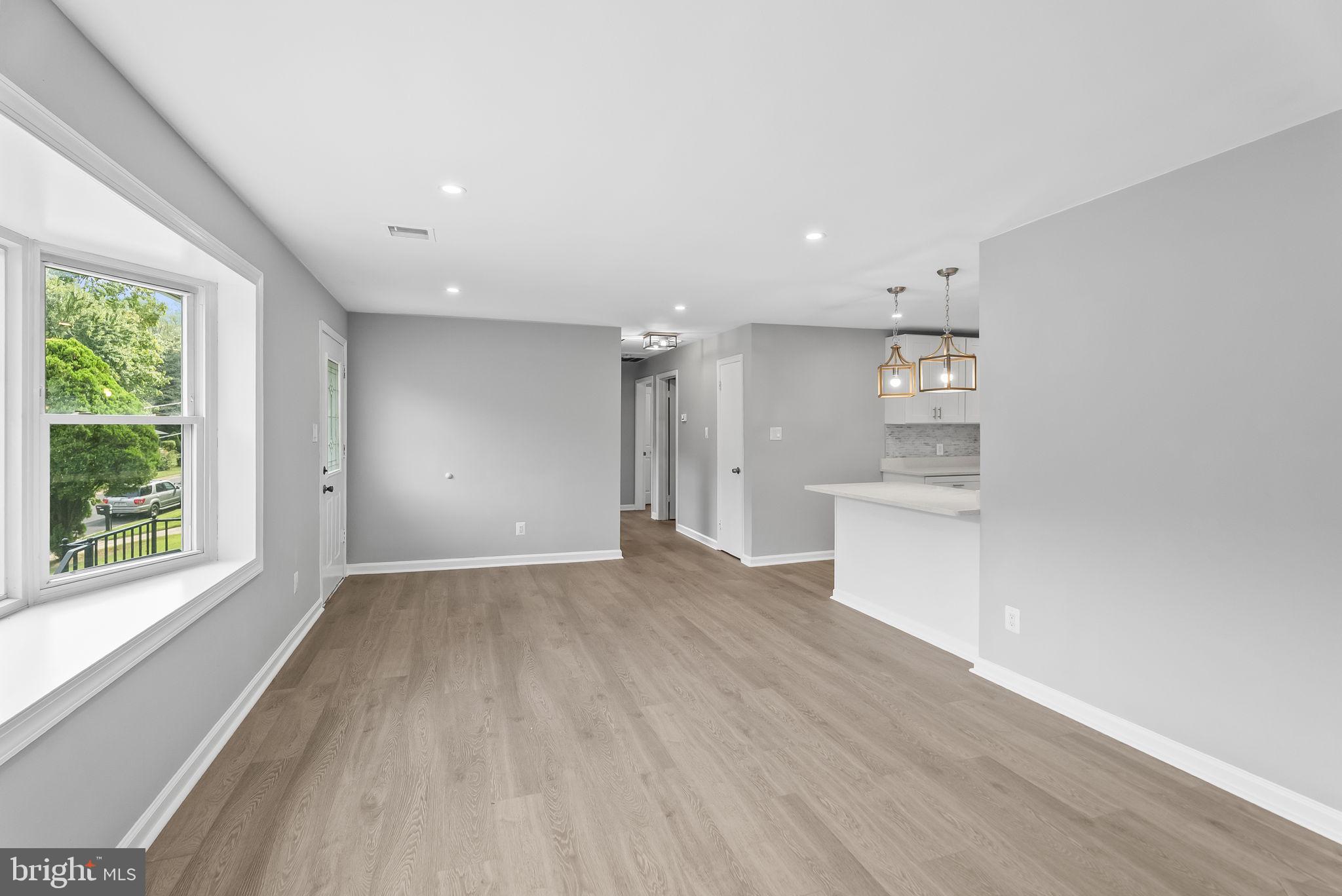 BROOK HILLS ESTATE - Residential Lease