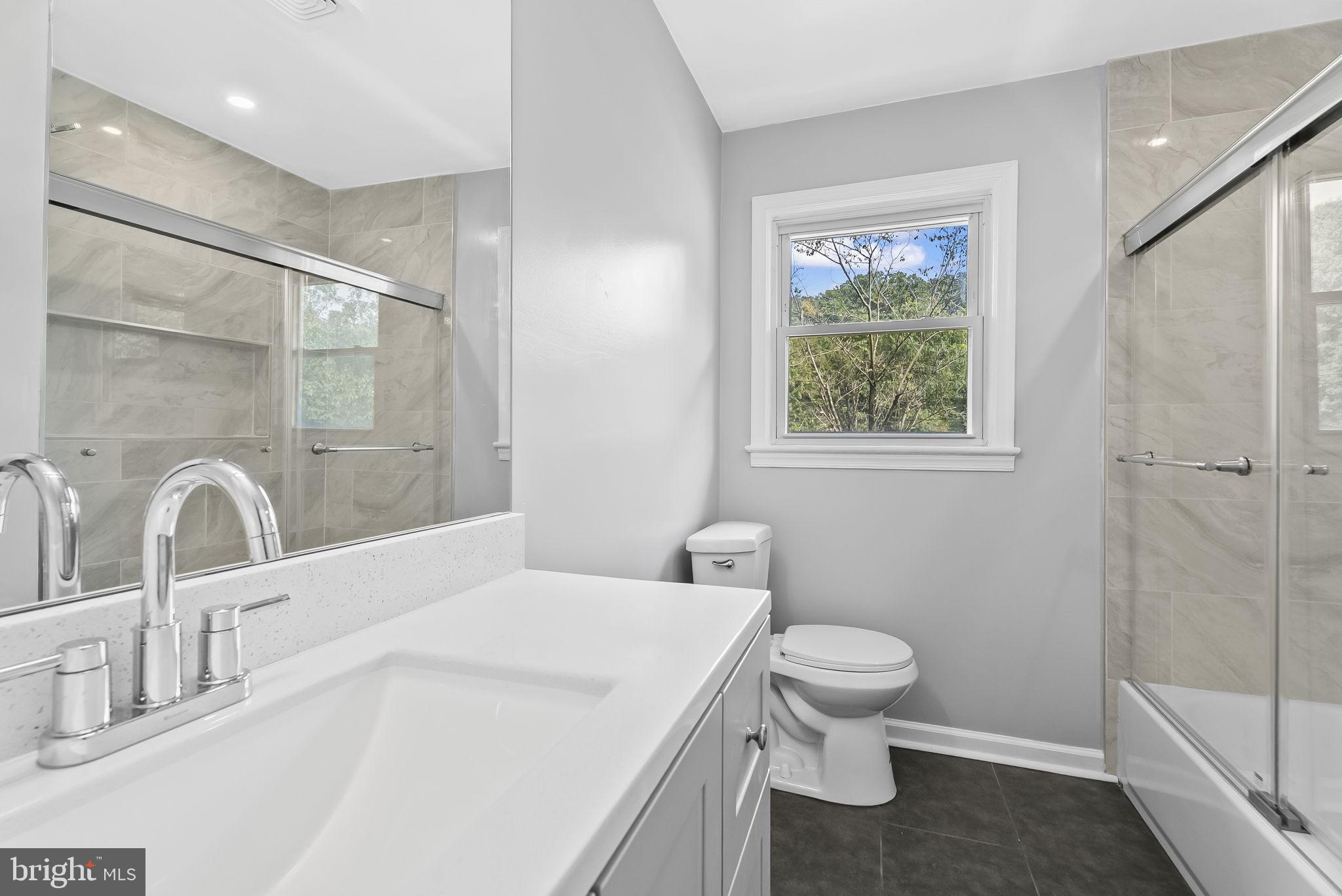 BROOK HILLS ESTATE - Residential Lease