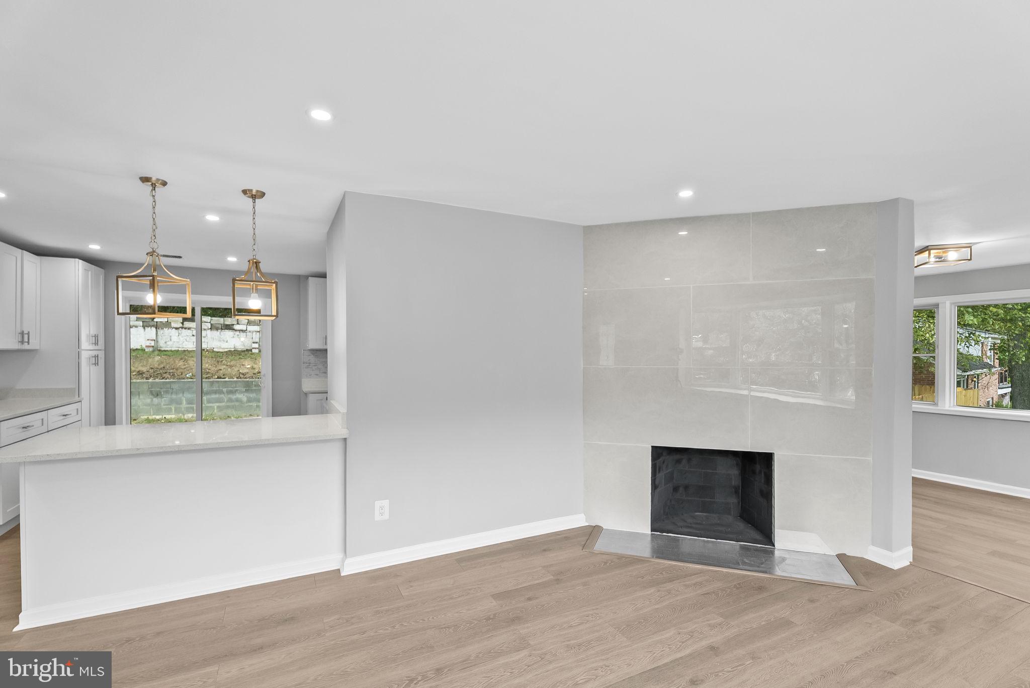 BROOK HILLS ESTATE - Residential Lease