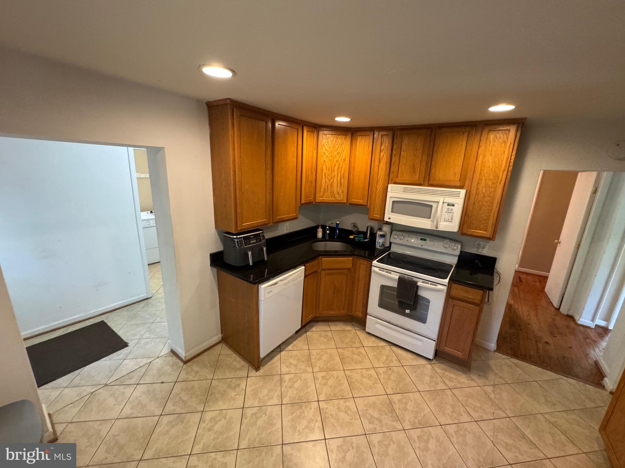 CHESTER PARK - Residential Lease