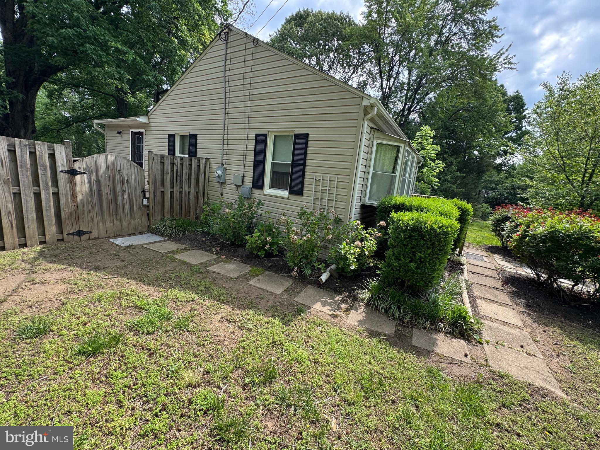 CHESTER PARK - Residential Lease