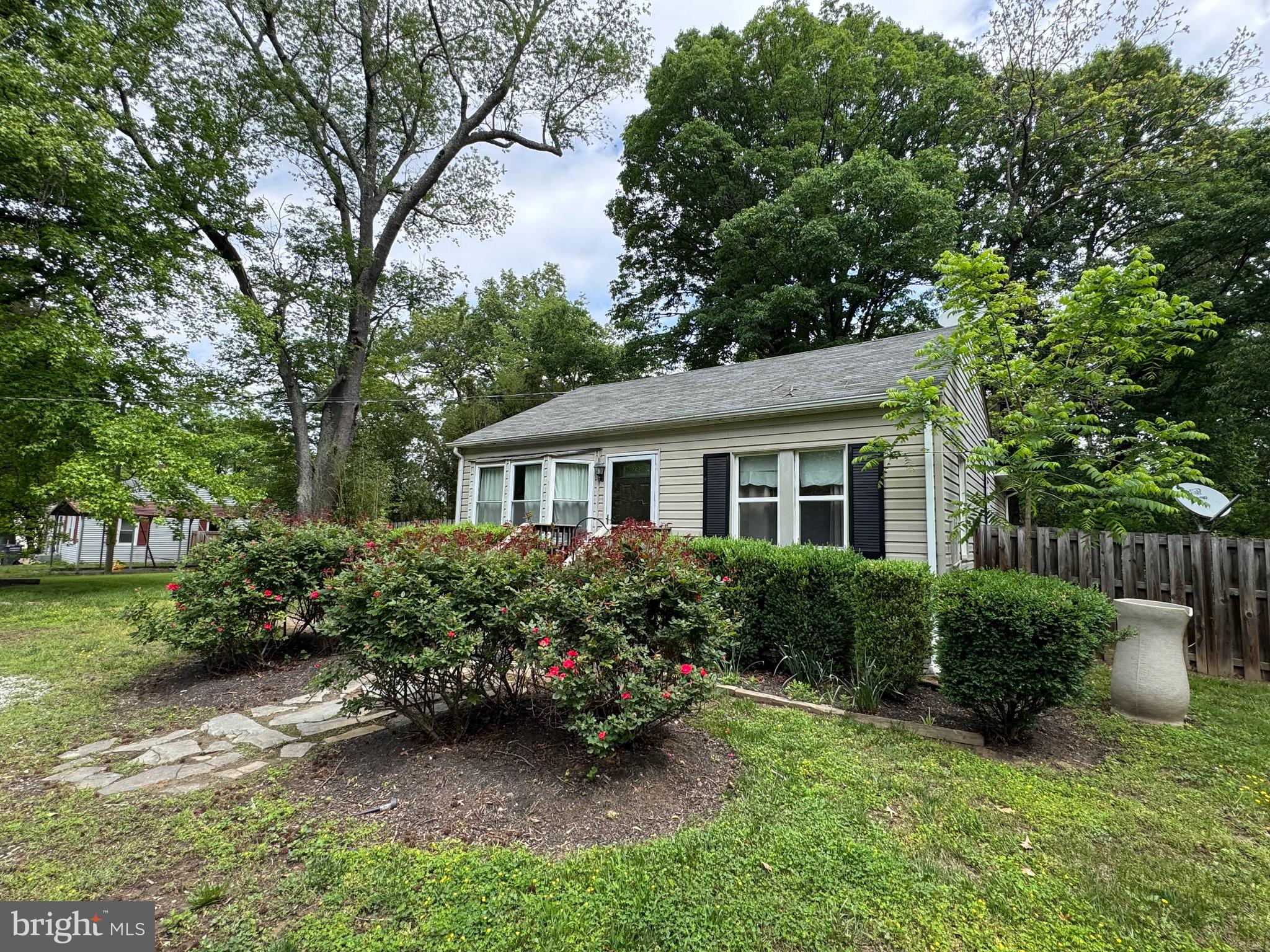 CHESTER PARK - Residential Lease