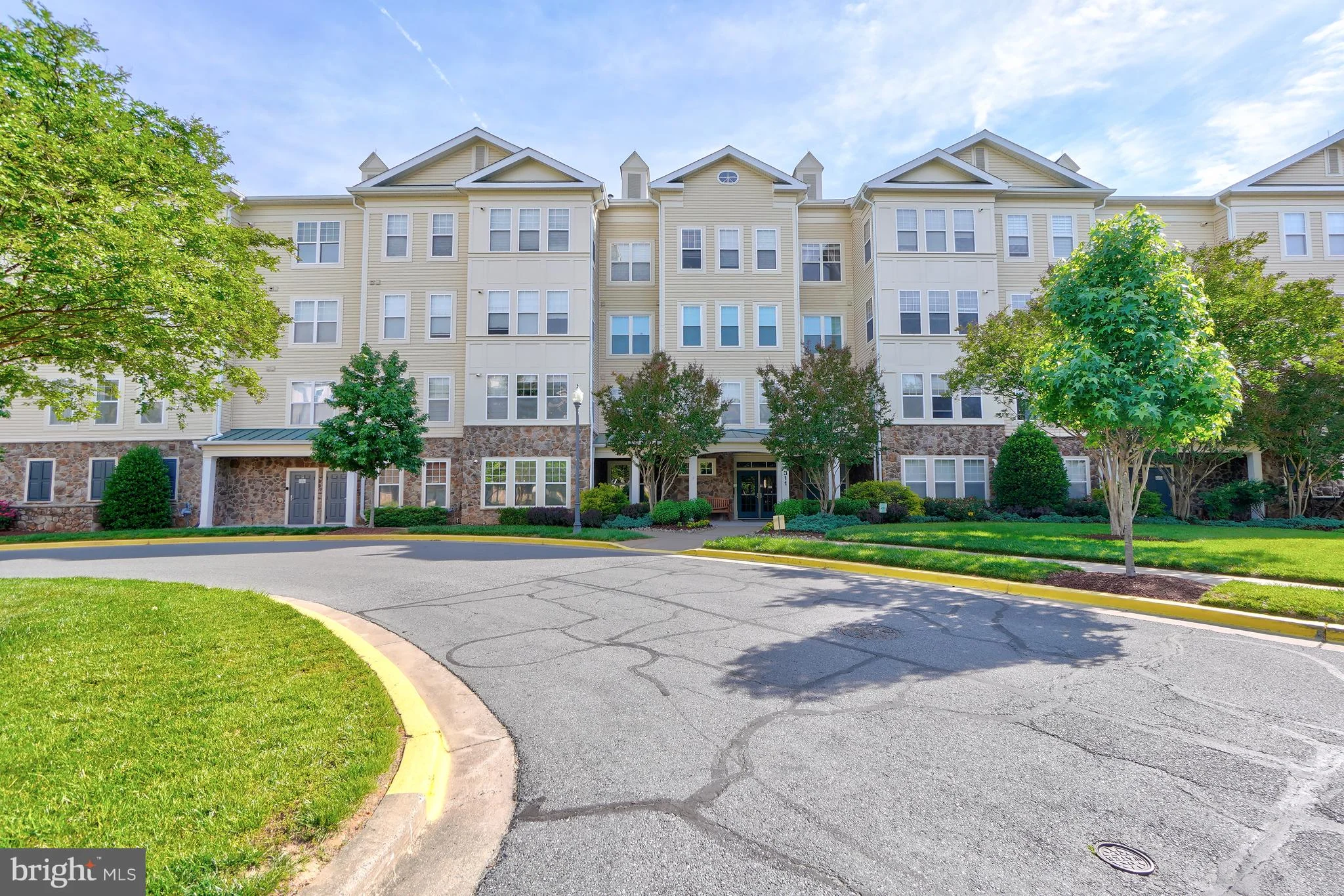 311 High Gables Drive Unit 206