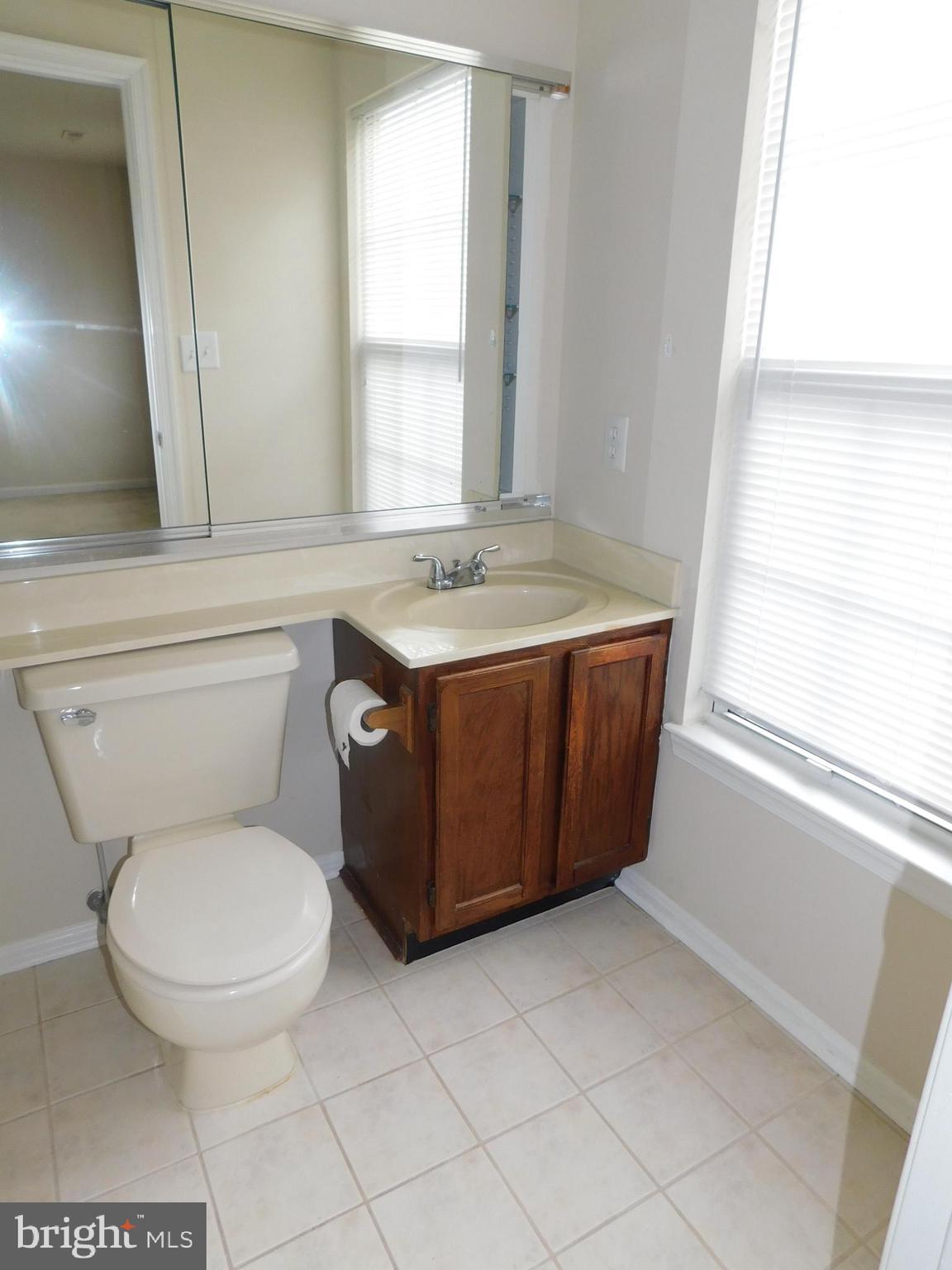 FAIRVIEW COMMONS - Residential Lease