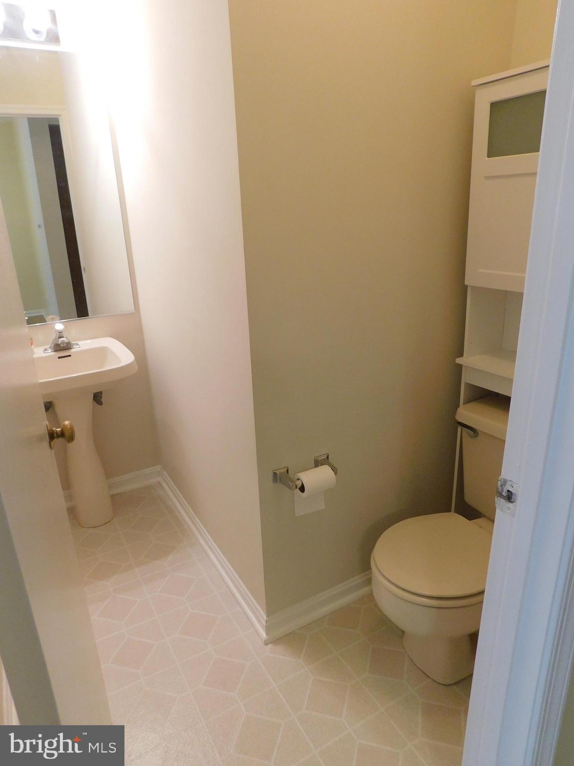 FAIRVIEW COMMONS - Residential Lease