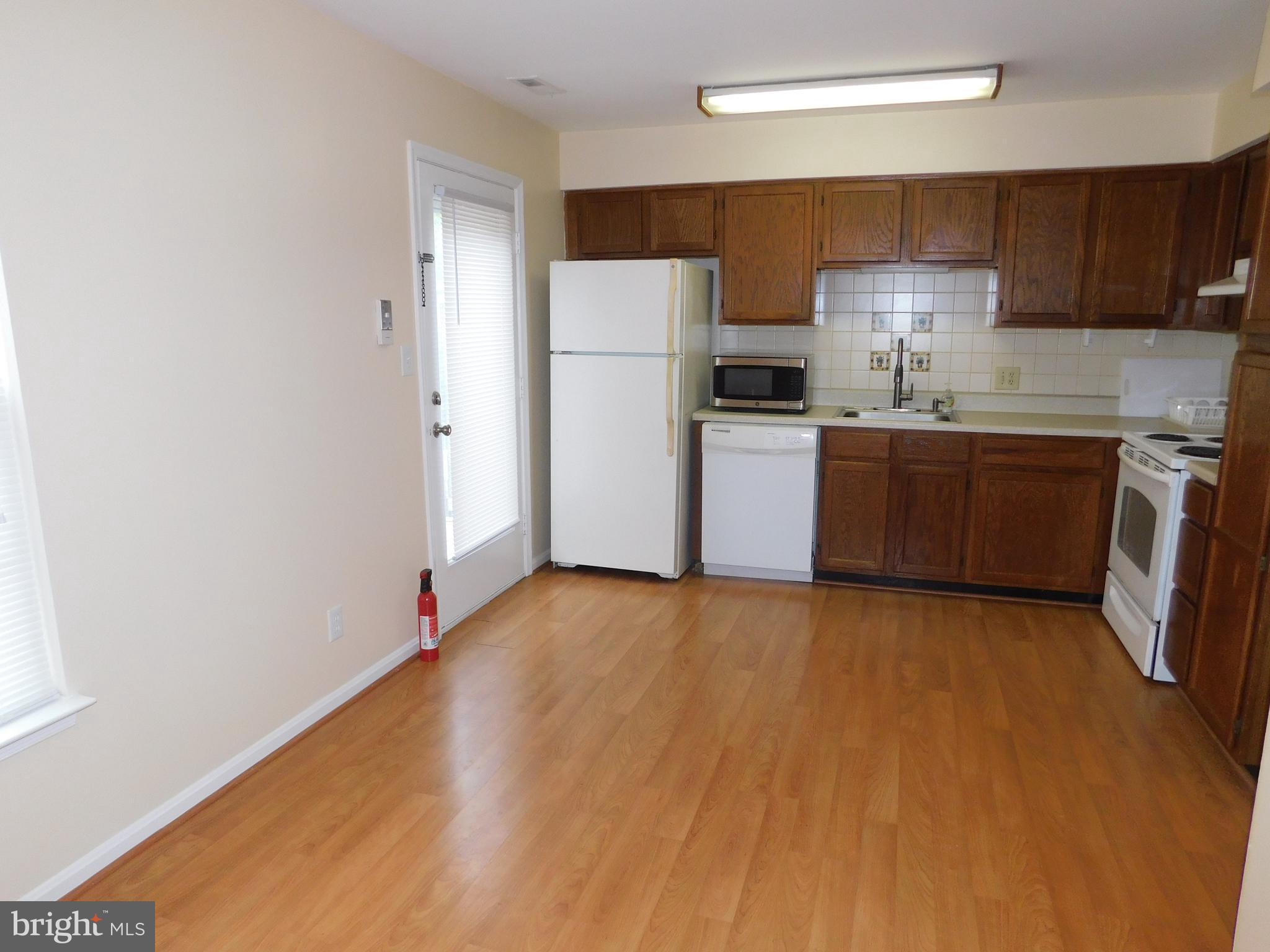 FAIRVIEW COMMONS - Residential Lease