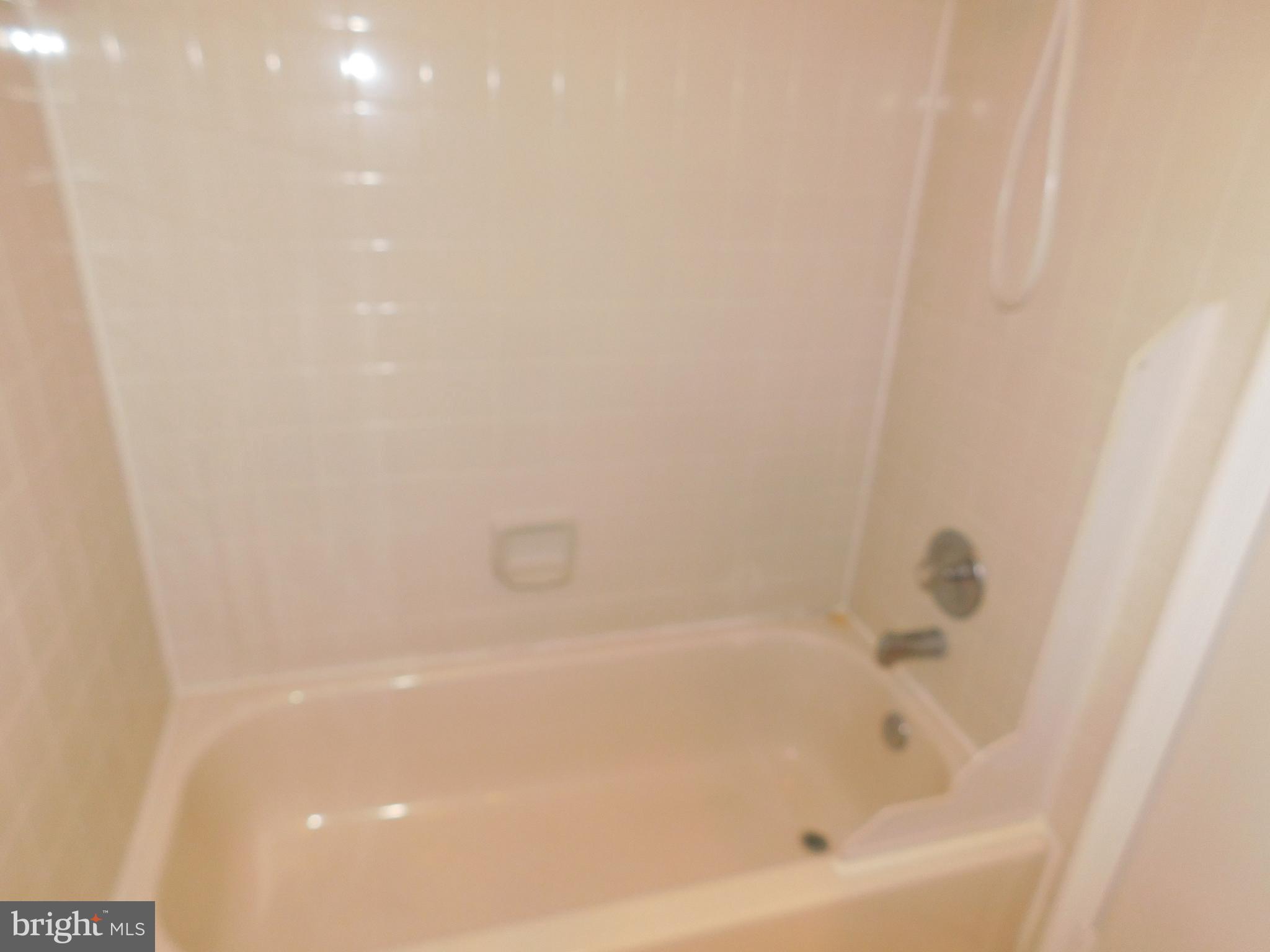 FAIRVIEW COMMONS - Residential Lease