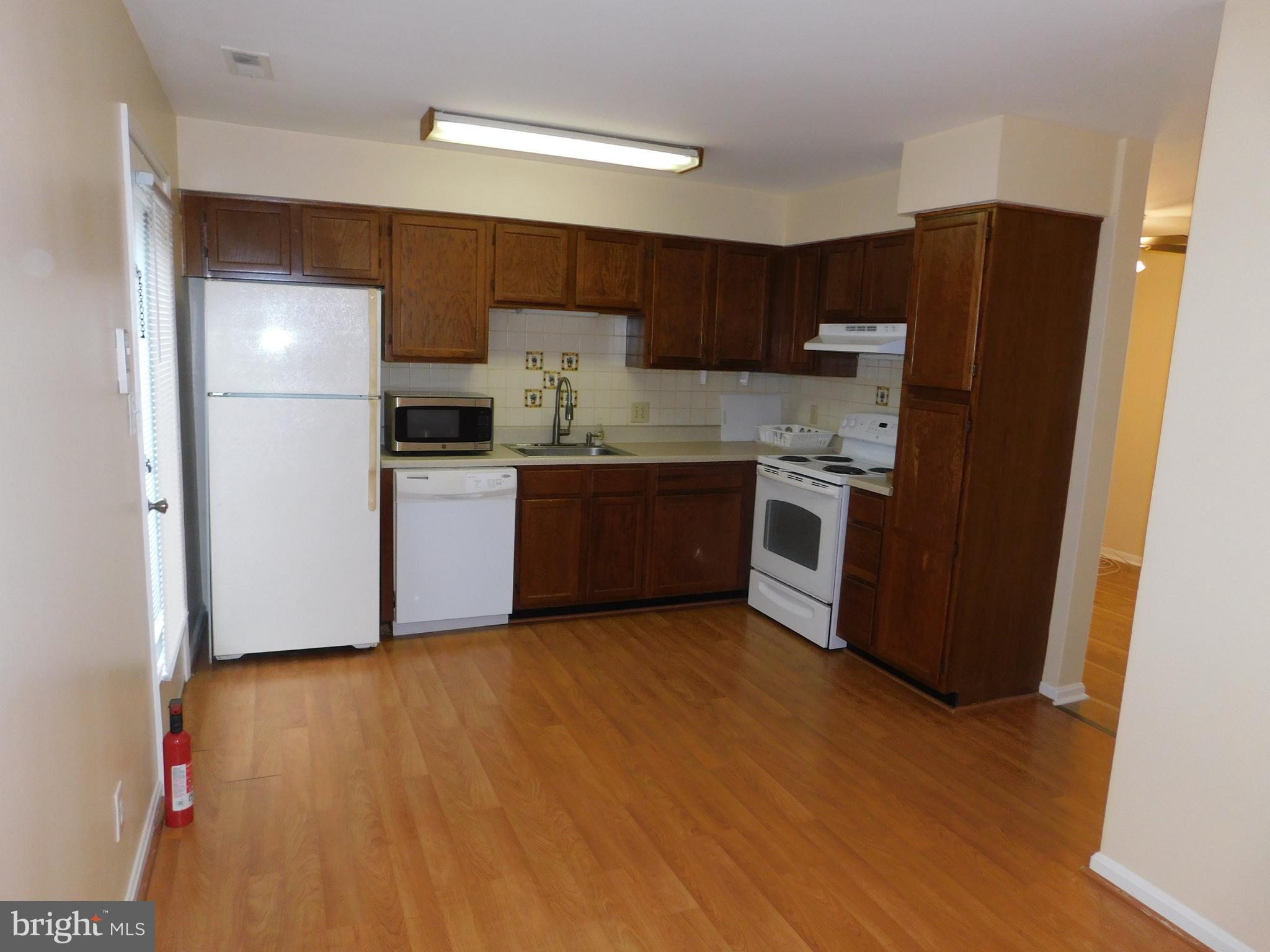 FAIRVIEW COMMONS - Residential Lease