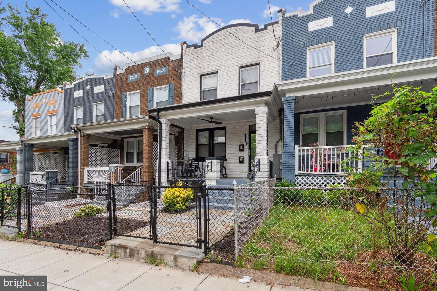 1722 16TH STREET SE B