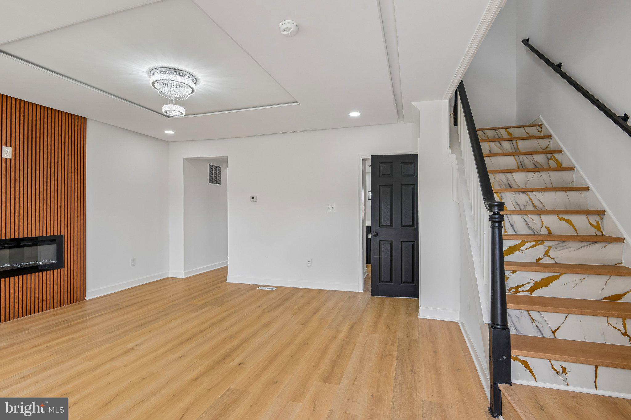 1528 SHEFFIELD ROAD