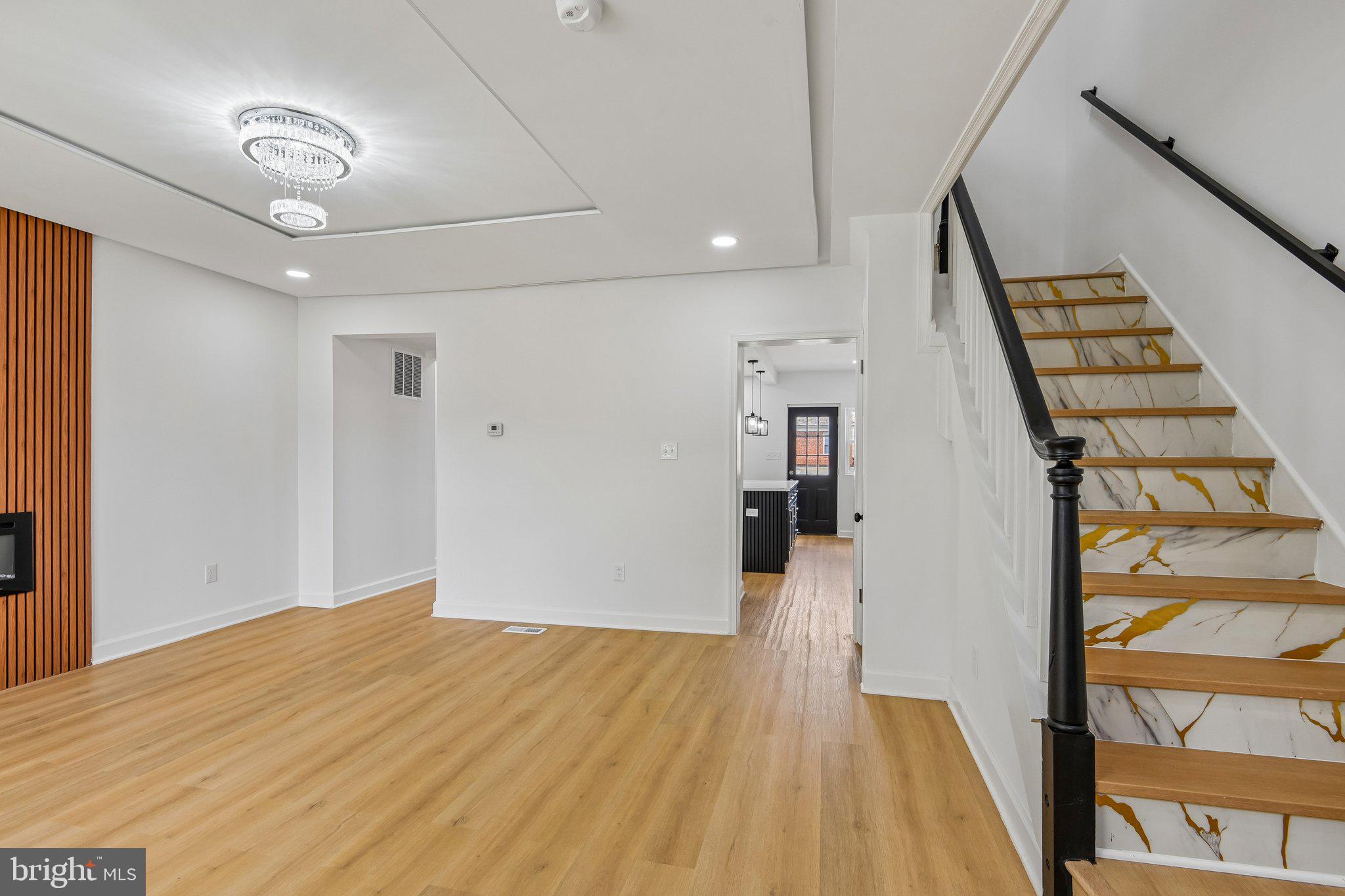 1528 SHEFFIELD ROAD