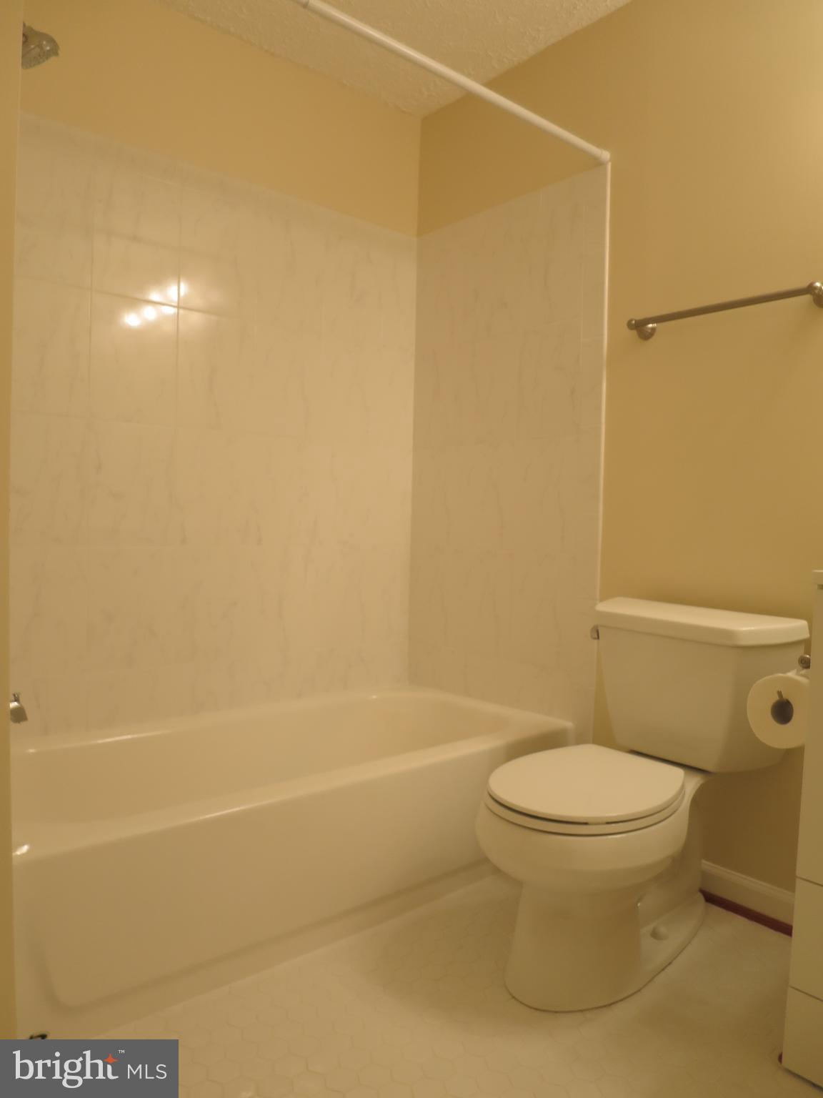 PARK OVERLOOK - Residential Lease