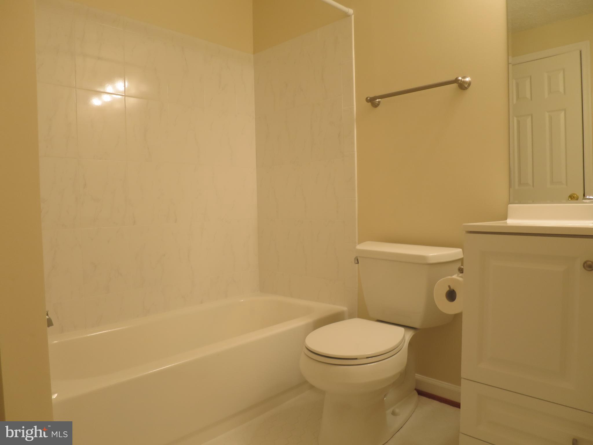 PARK OVERLOOK - Residential Lease