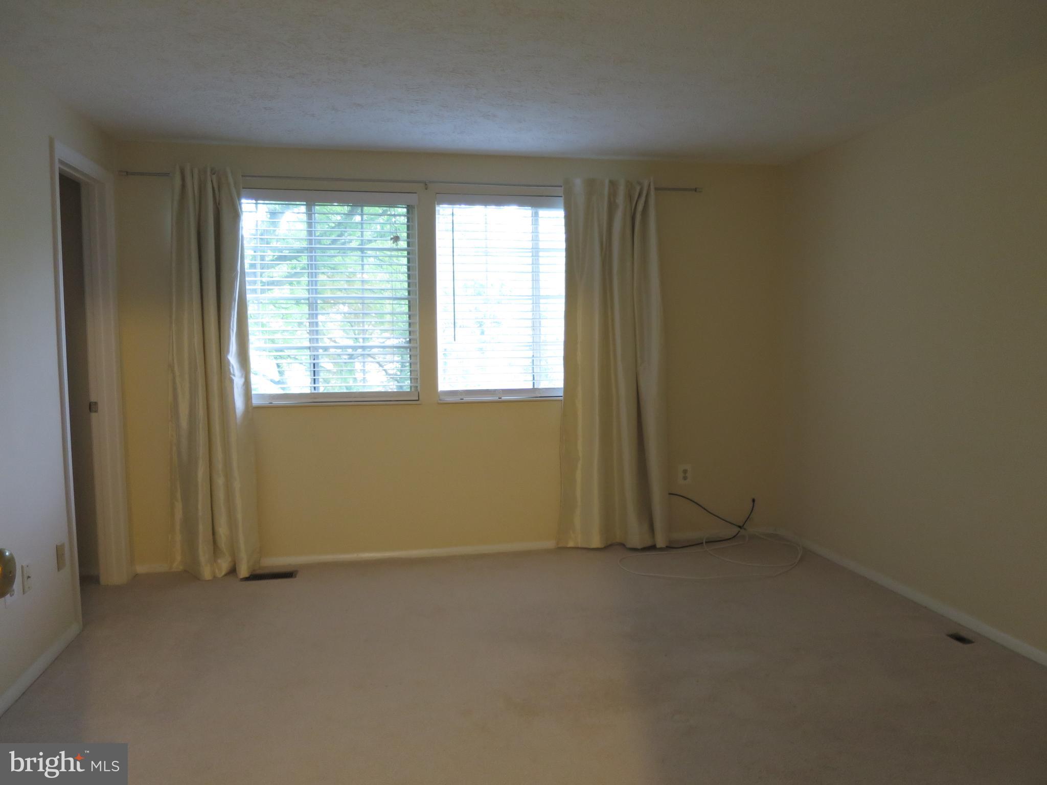 PARK OVERLOOK - Residential Lease