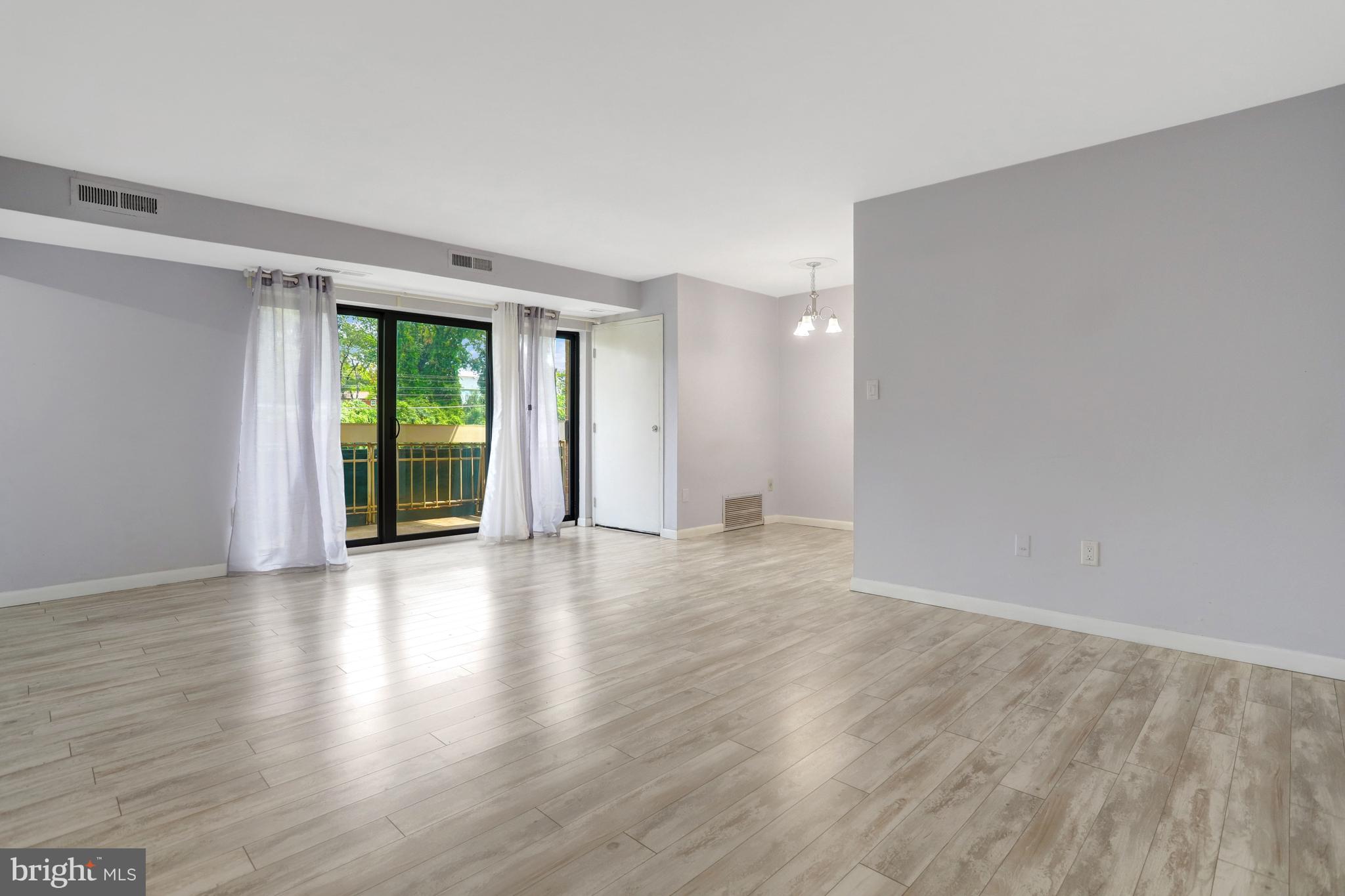 6137 LEESBURG PIKE 506