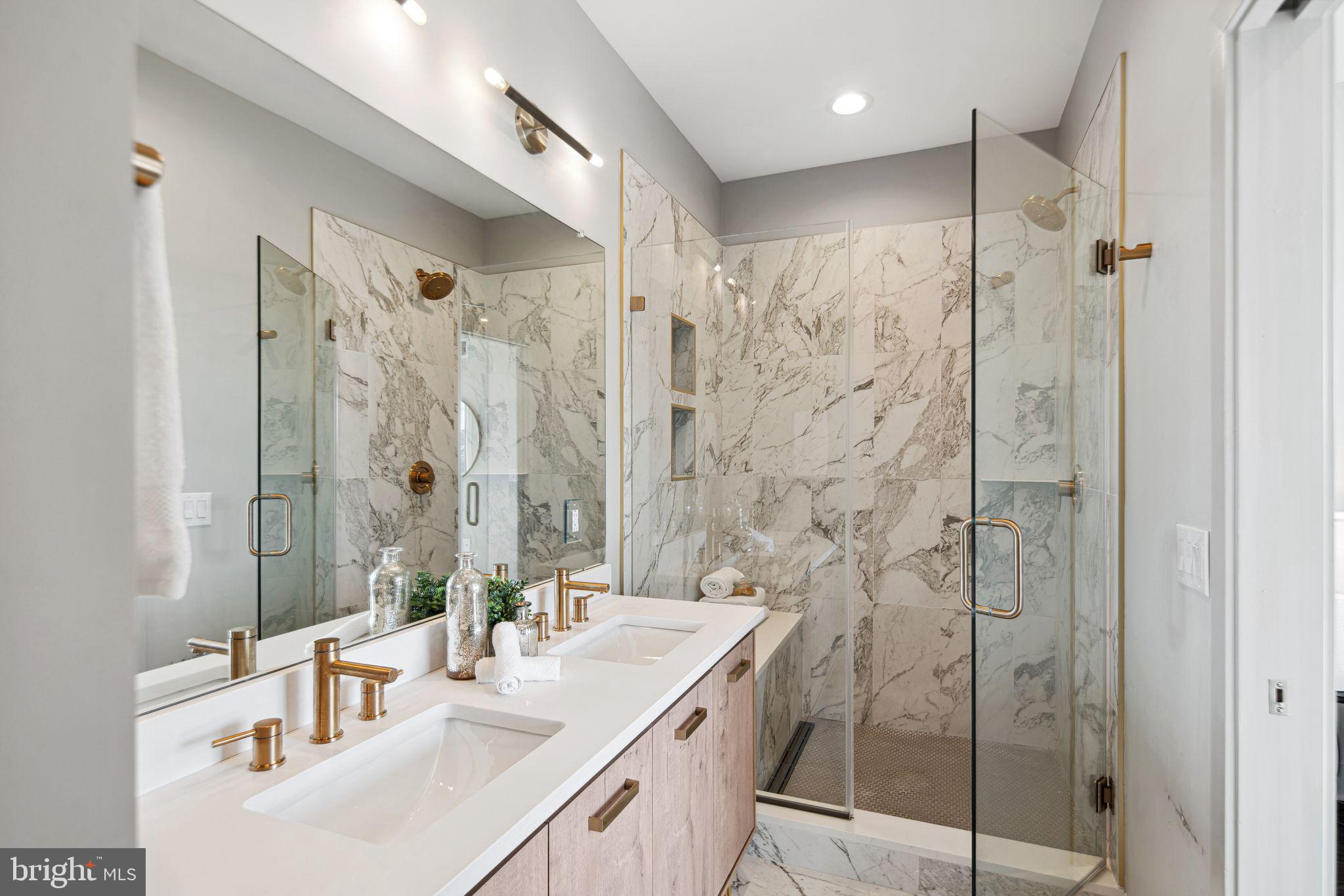 FAIRMOUNT - Residential