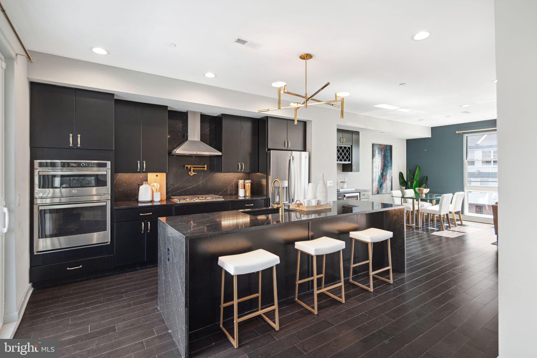 FAIRMOUNT - Residential