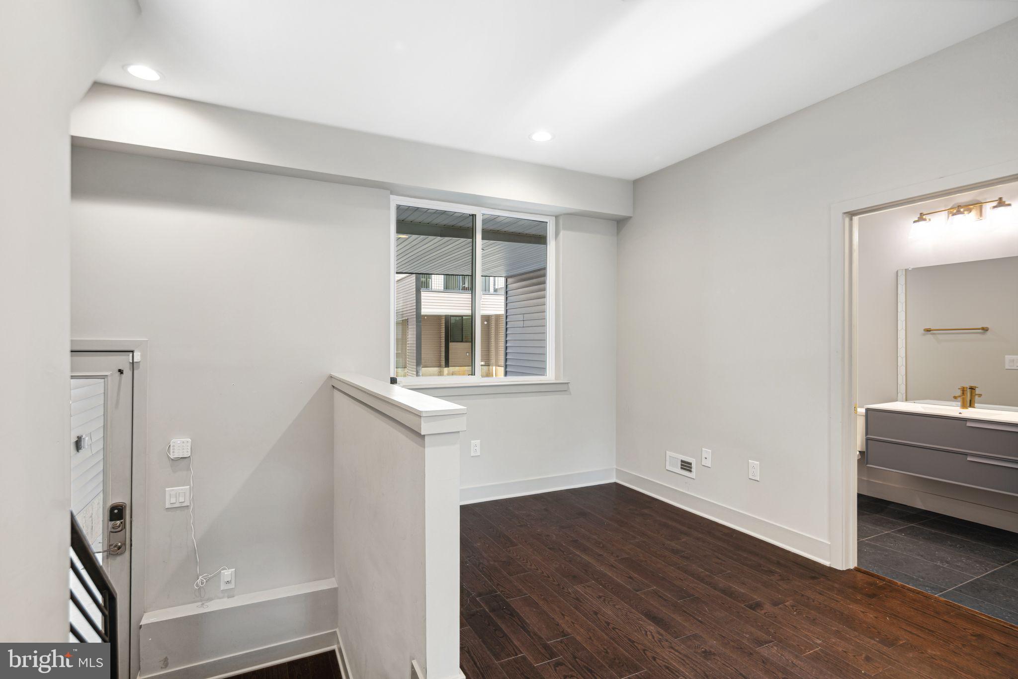 FAIRMOUNT - Residential