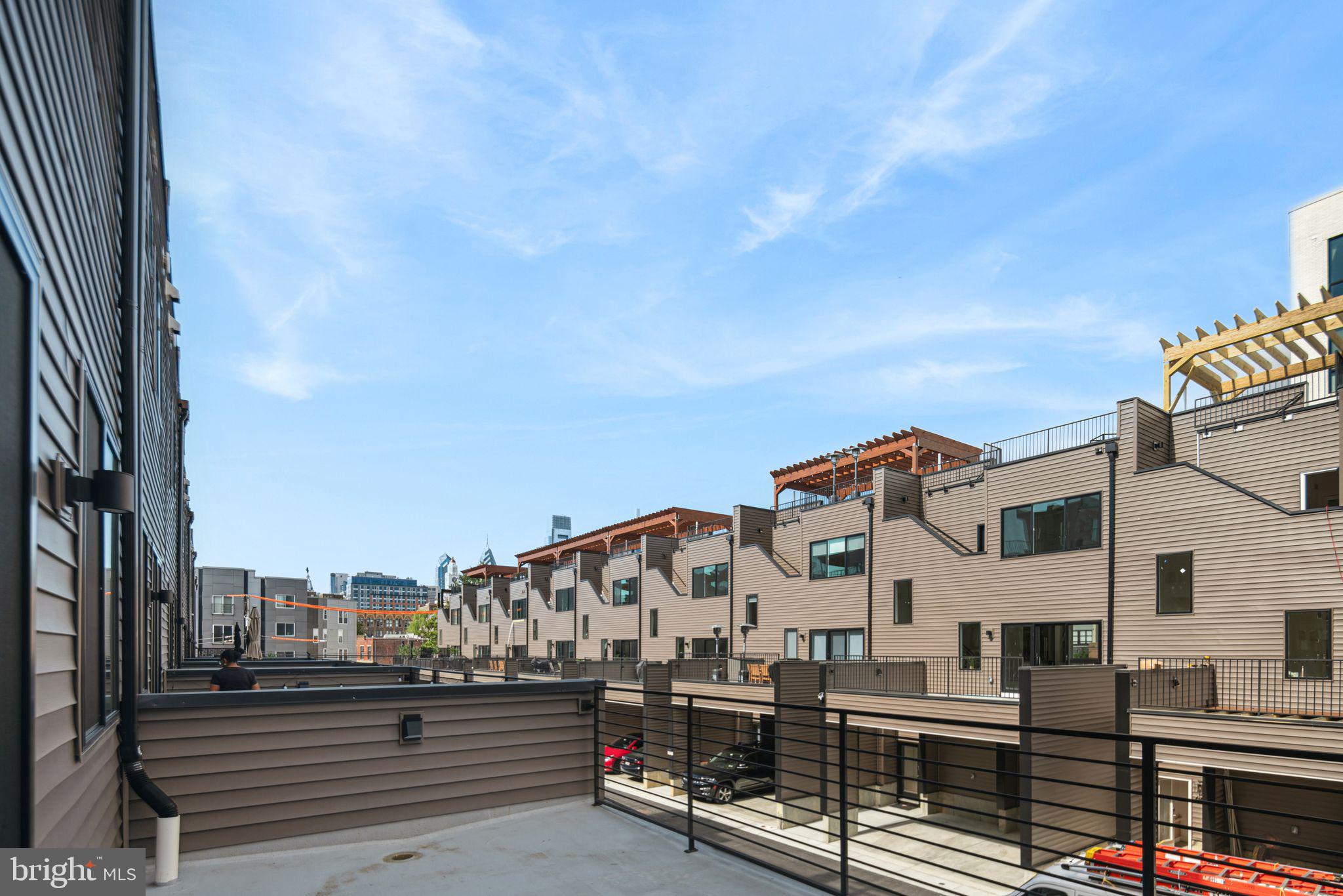 FAIRMOUNT - Residential