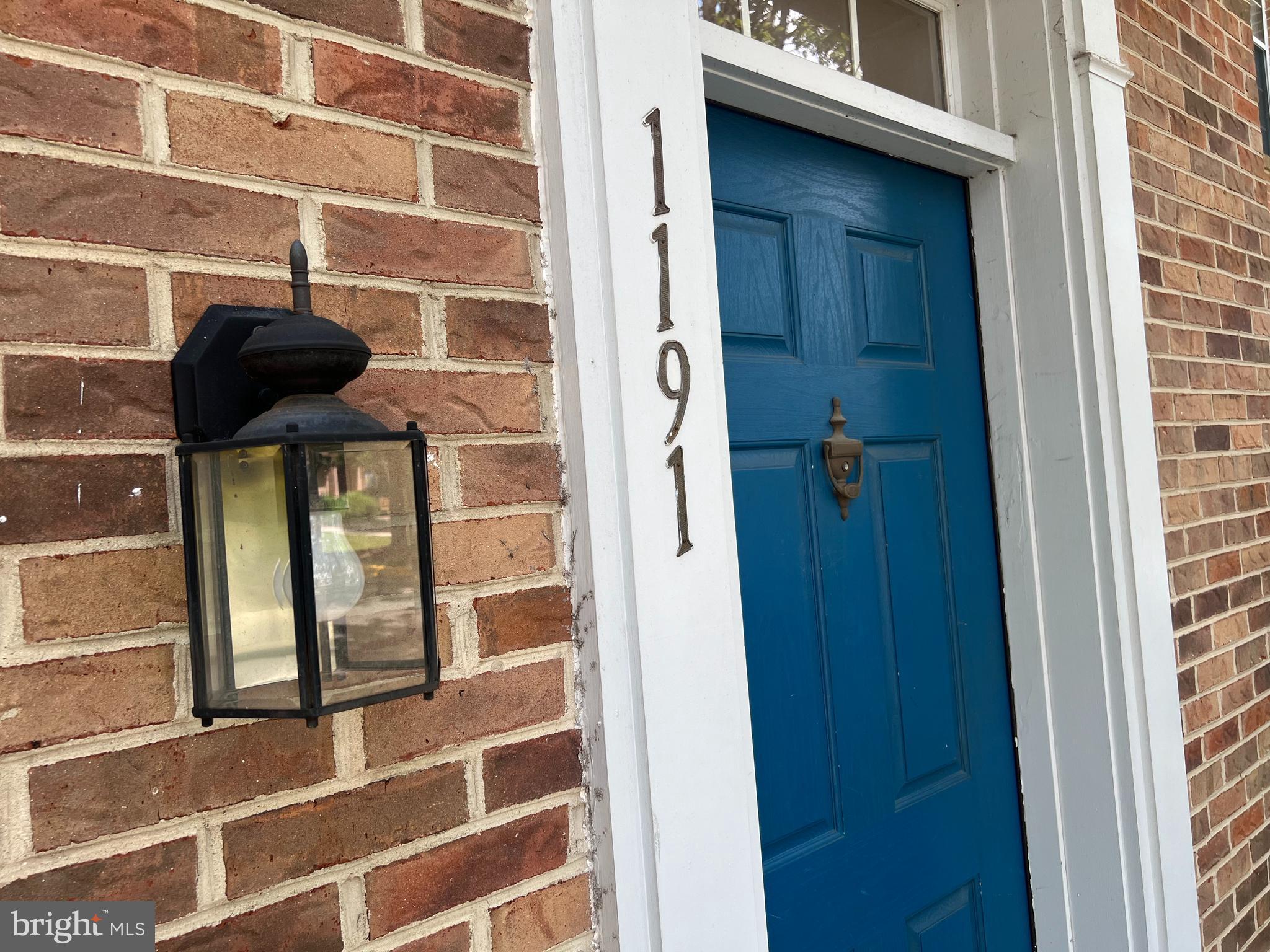 PARKWAY PLAZA - Residential Lease