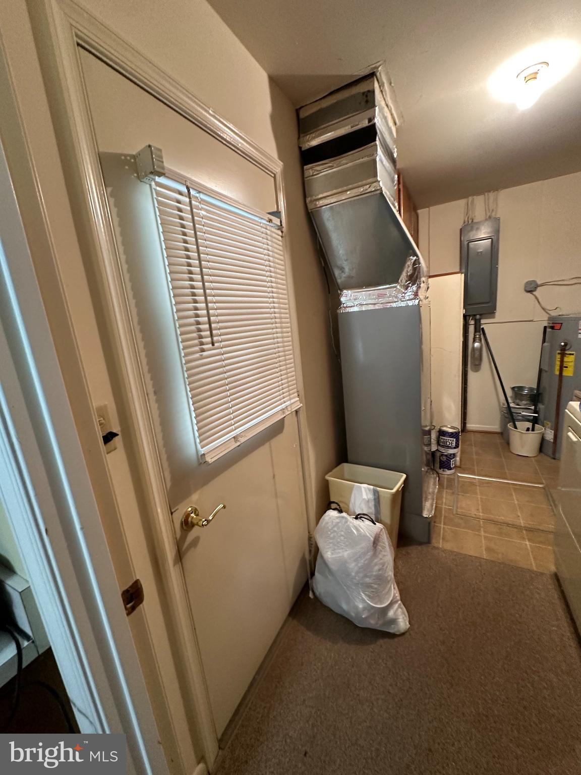 CRESTVIEW ESTATE - Residential Lease