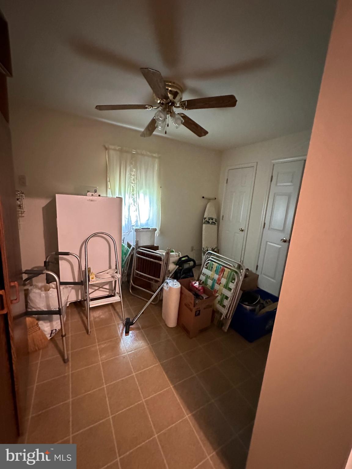 CRESTVIEW ESTATE - Residential Lease