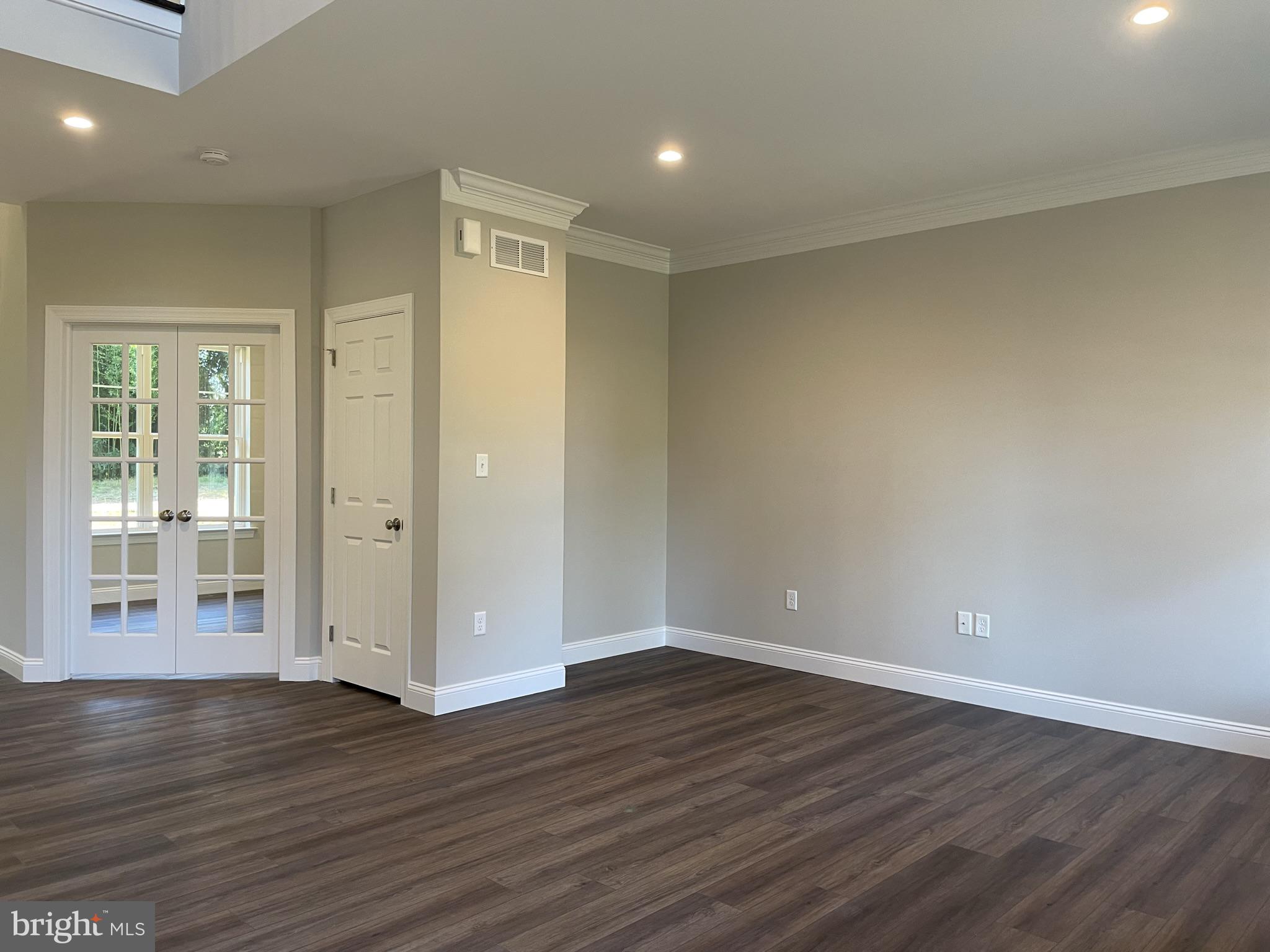 GARNET RIDGE - Residential