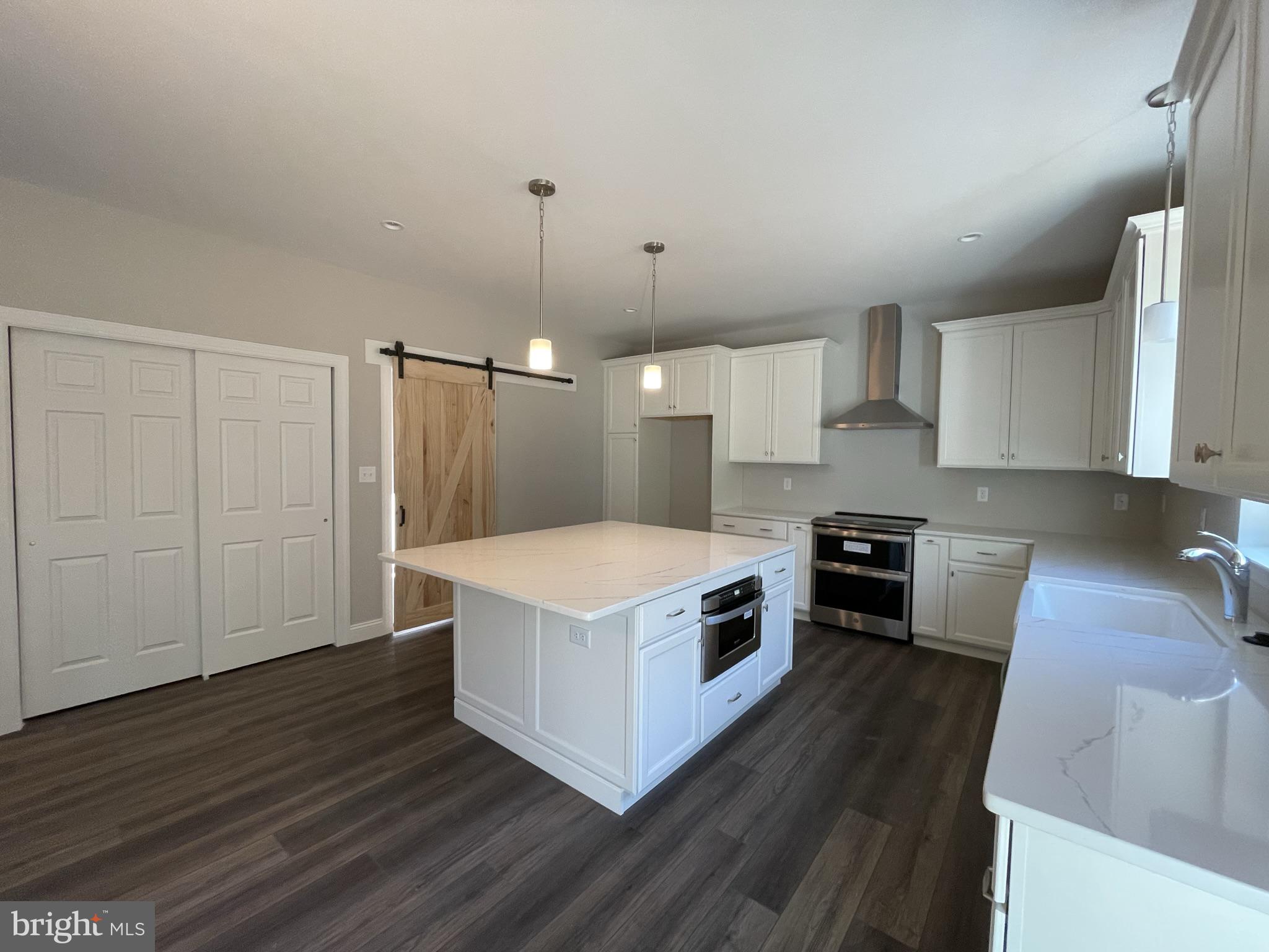GARNET RIDGE - Residential