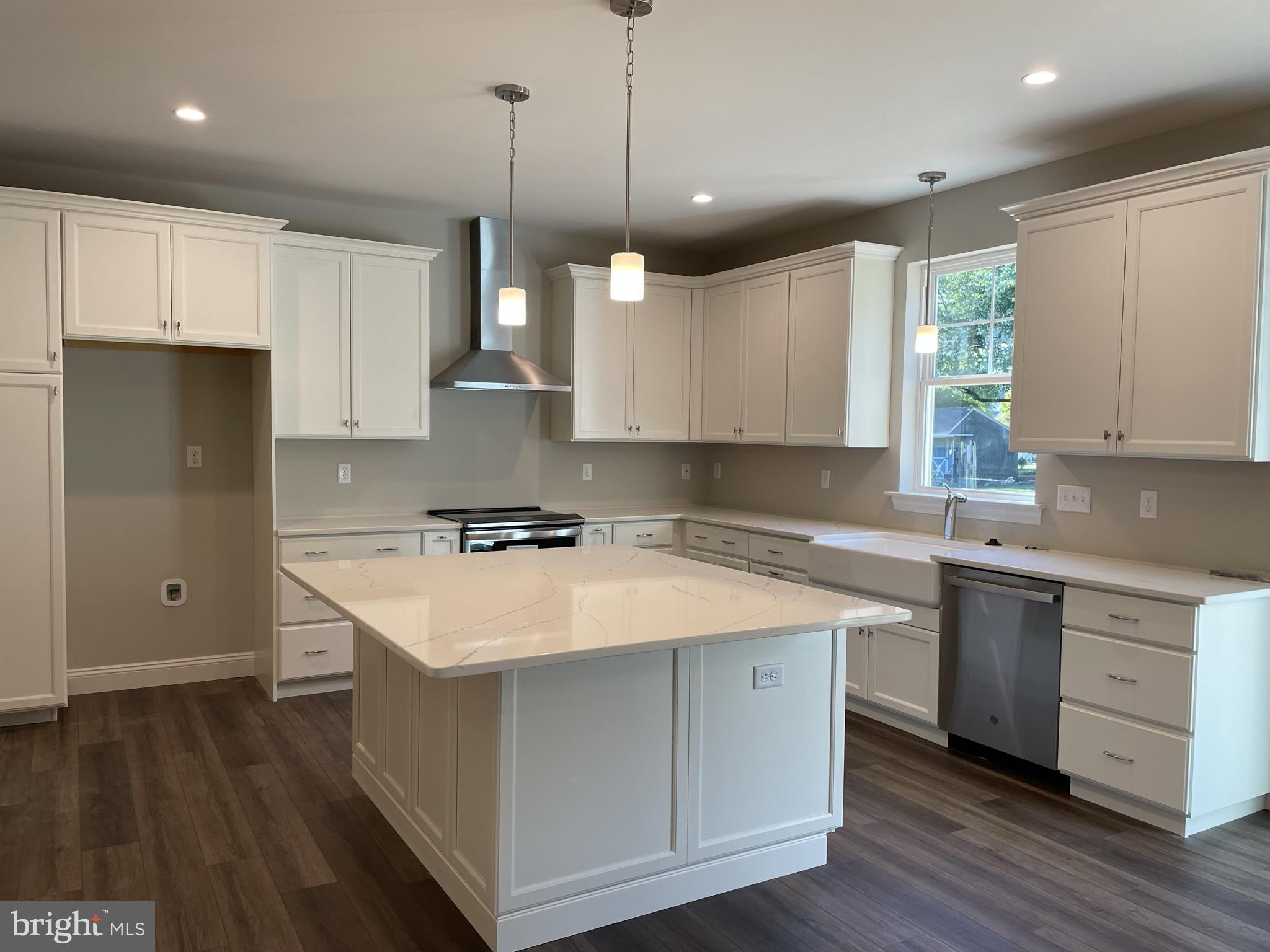 GARNET RIDGE - Residential