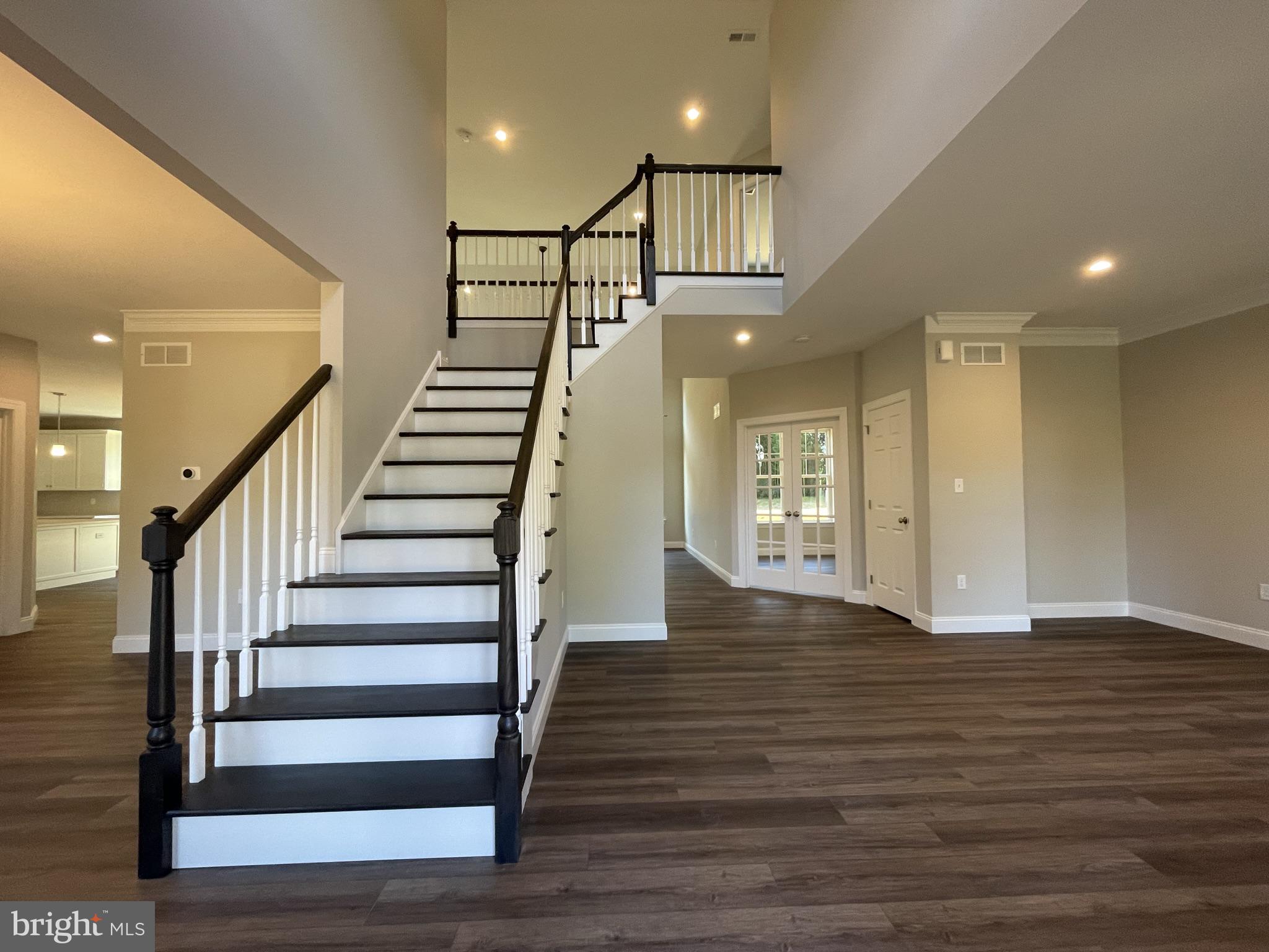 GARNET RIDGE - Residential