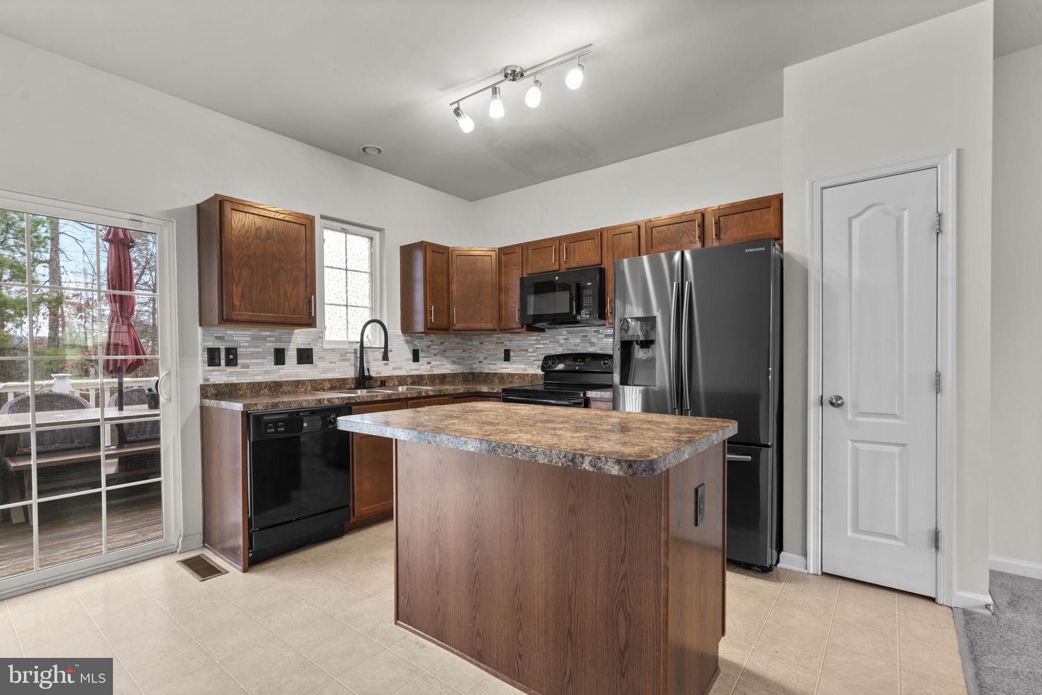 TANYARD SPRINGS - Residential