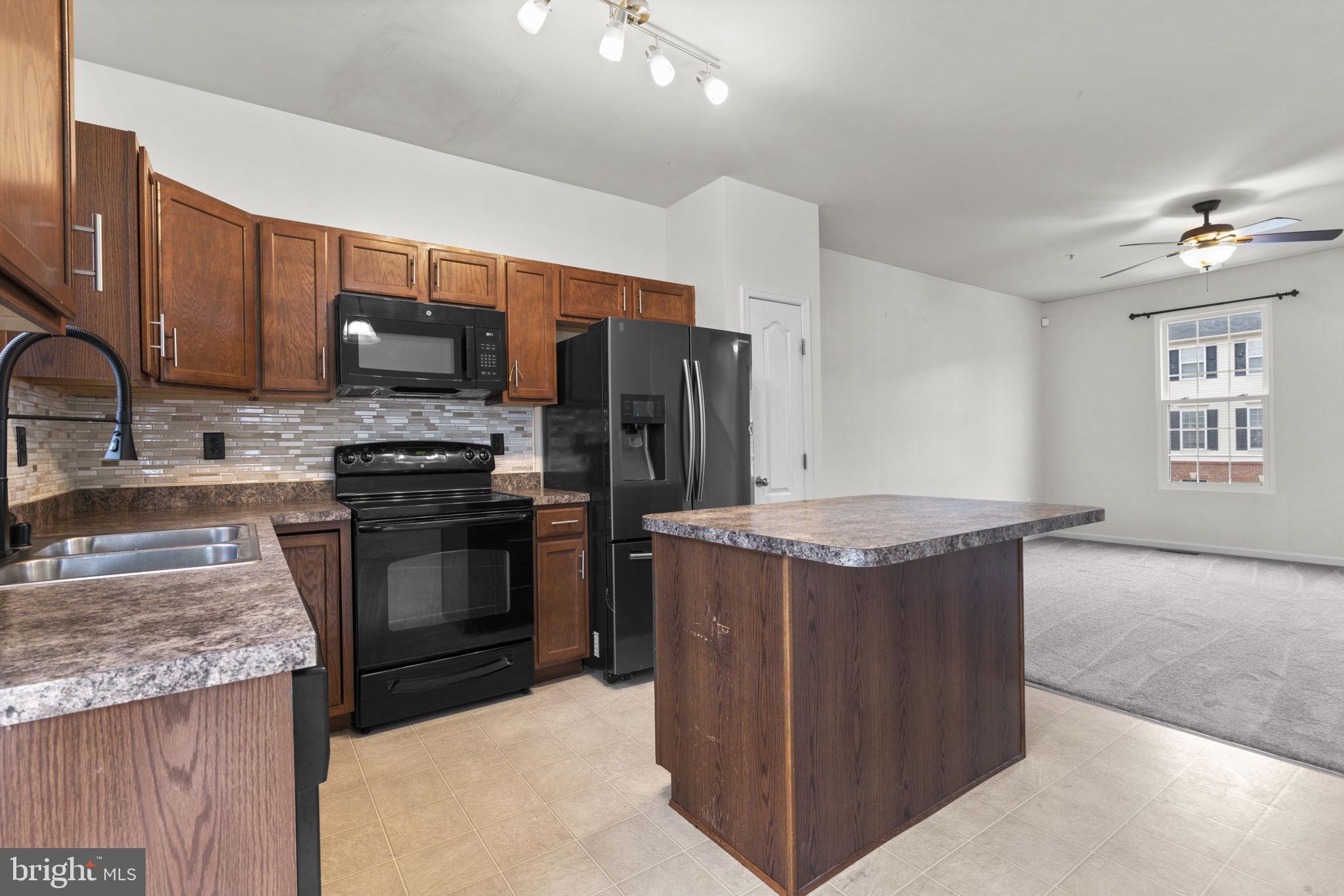 TANYARD SPRINGS - Residential