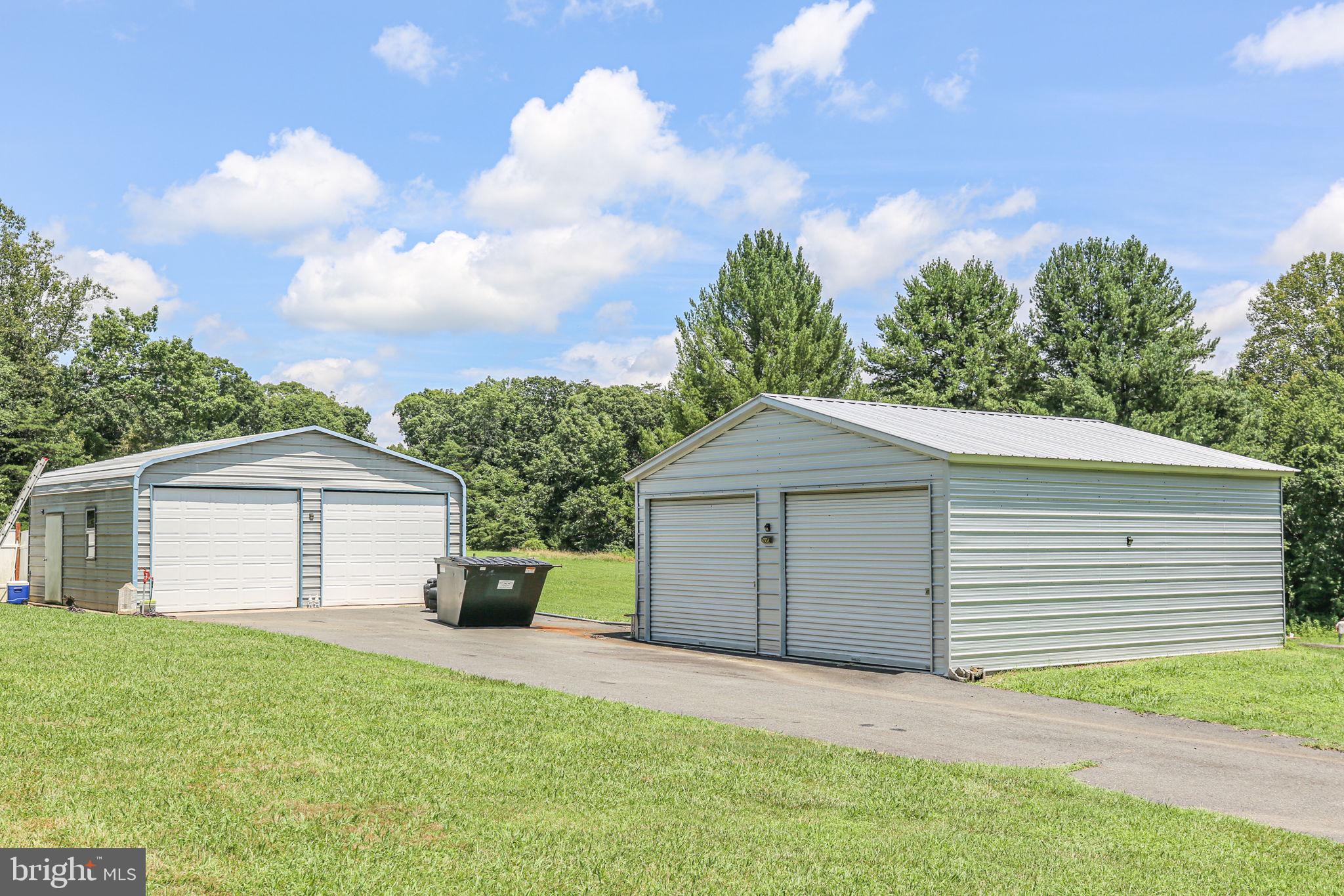 4253 ROLLING HILLS DRIVE