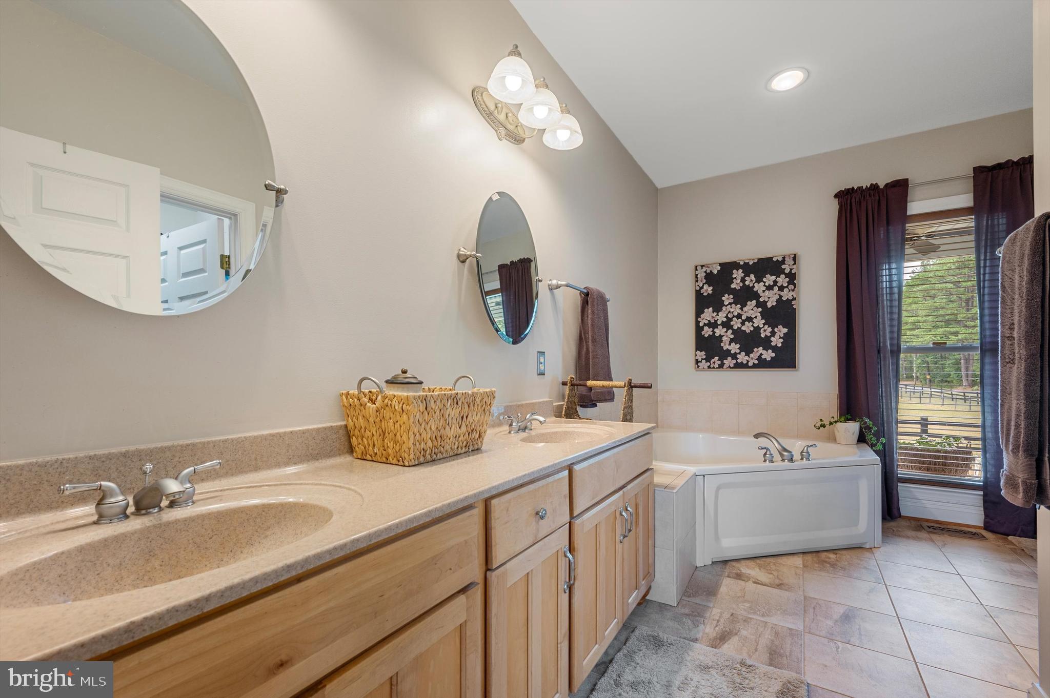 MUNSON LAND - Residential