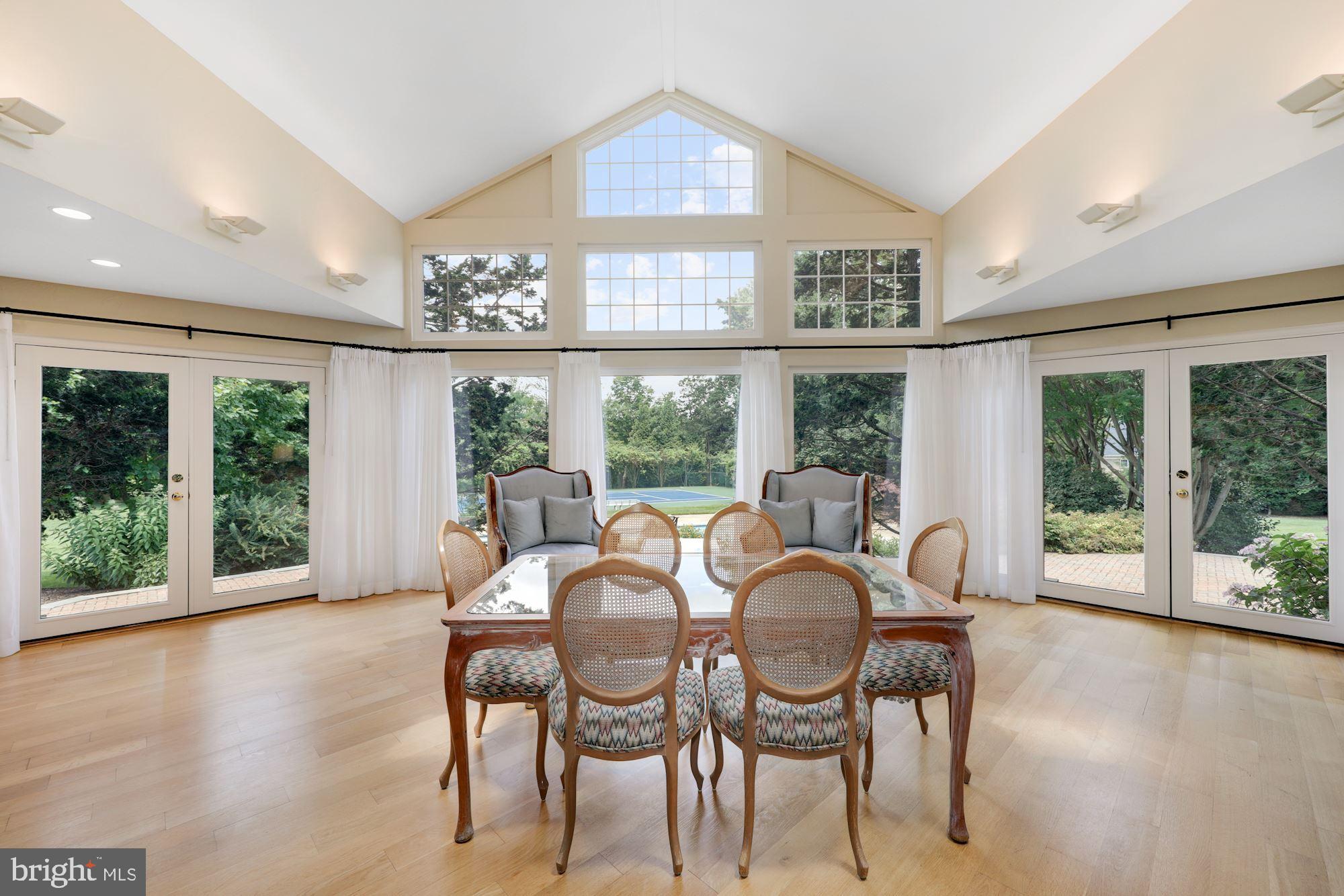 POTOMAC OUTSIDE - Residential