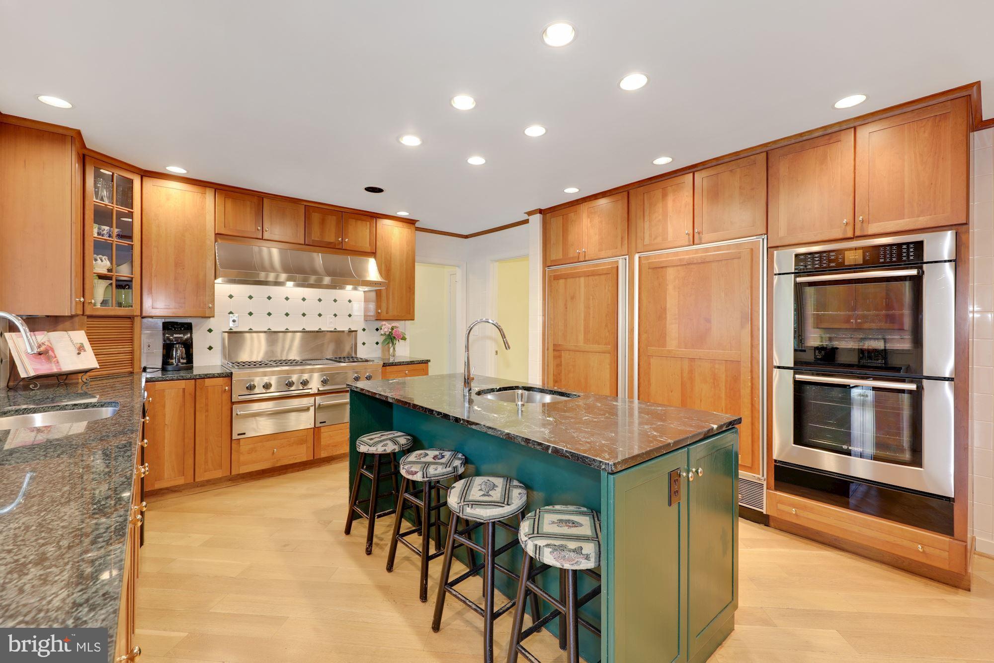 POTOMAC OUTSIDE - Residential